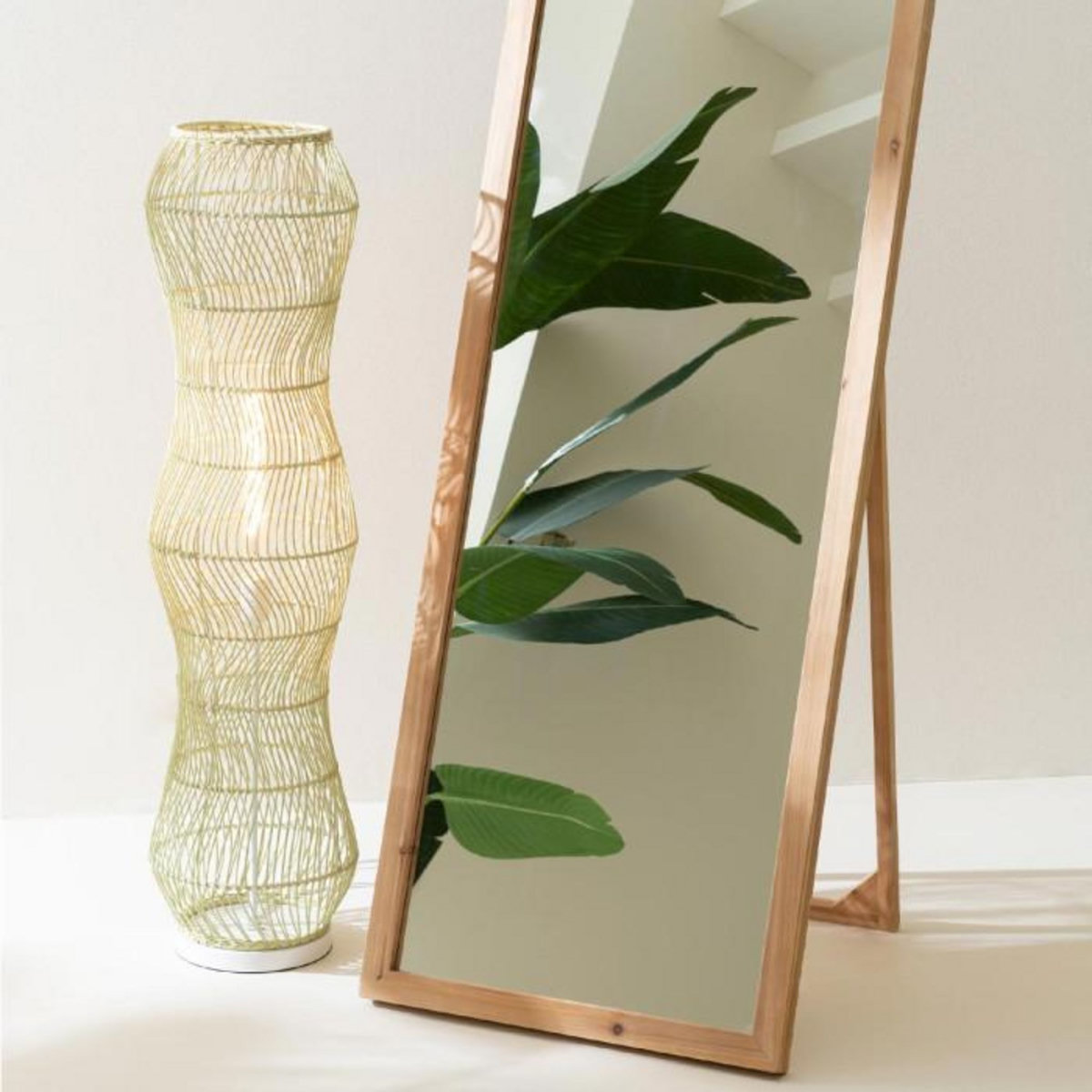 Paris Prix Lampadaire Torsade en Rotin  Etta  101cm Vert