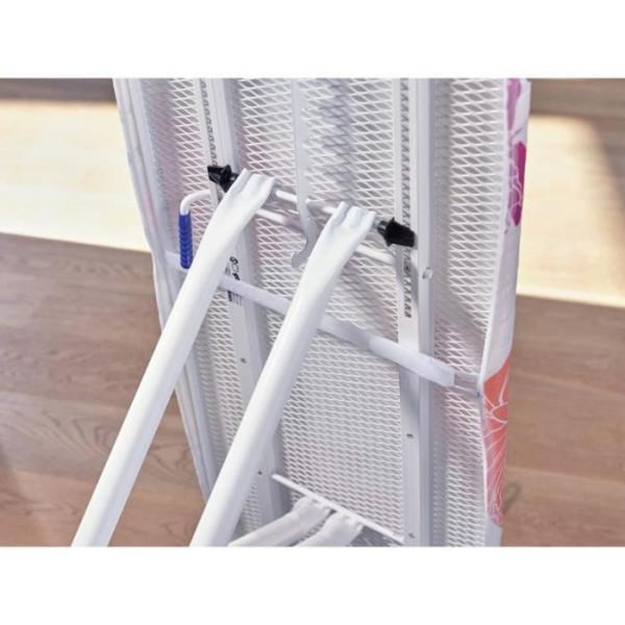 Voir la diapositive 4 : Leifheit Housse table a repasser leifheit cotton comfort l 71602, rembourrage en molleton de 3 mm, pour planche a repasser max. 140 x 45