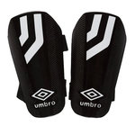 UMBRO Protège Tibias  Umbro Ceramica Guard. Coloris disponibles : Noir
