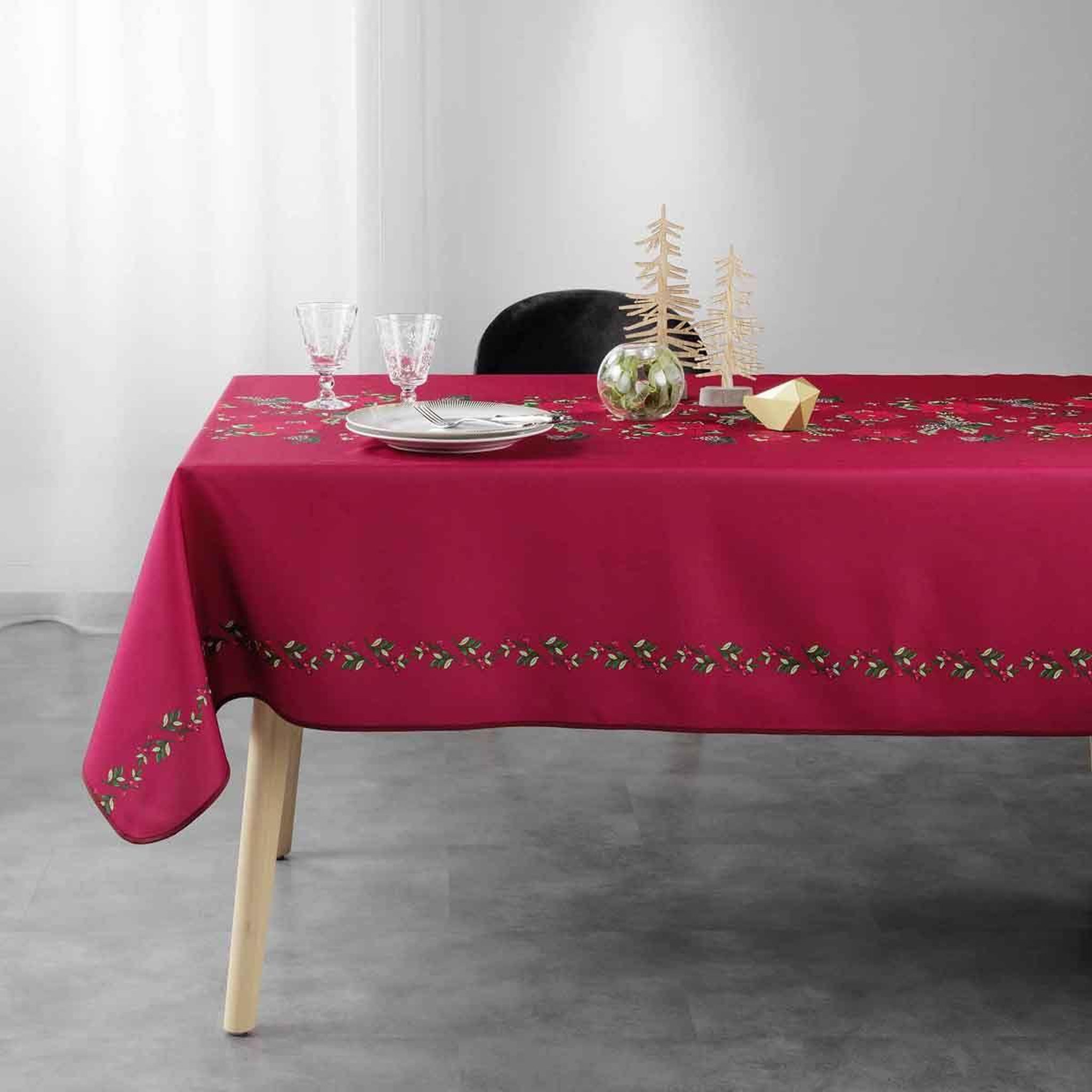 Voir la diapositive 4 : Douceur d'Intérieur Nappe imprimée  isadora  150x300cm rouge
