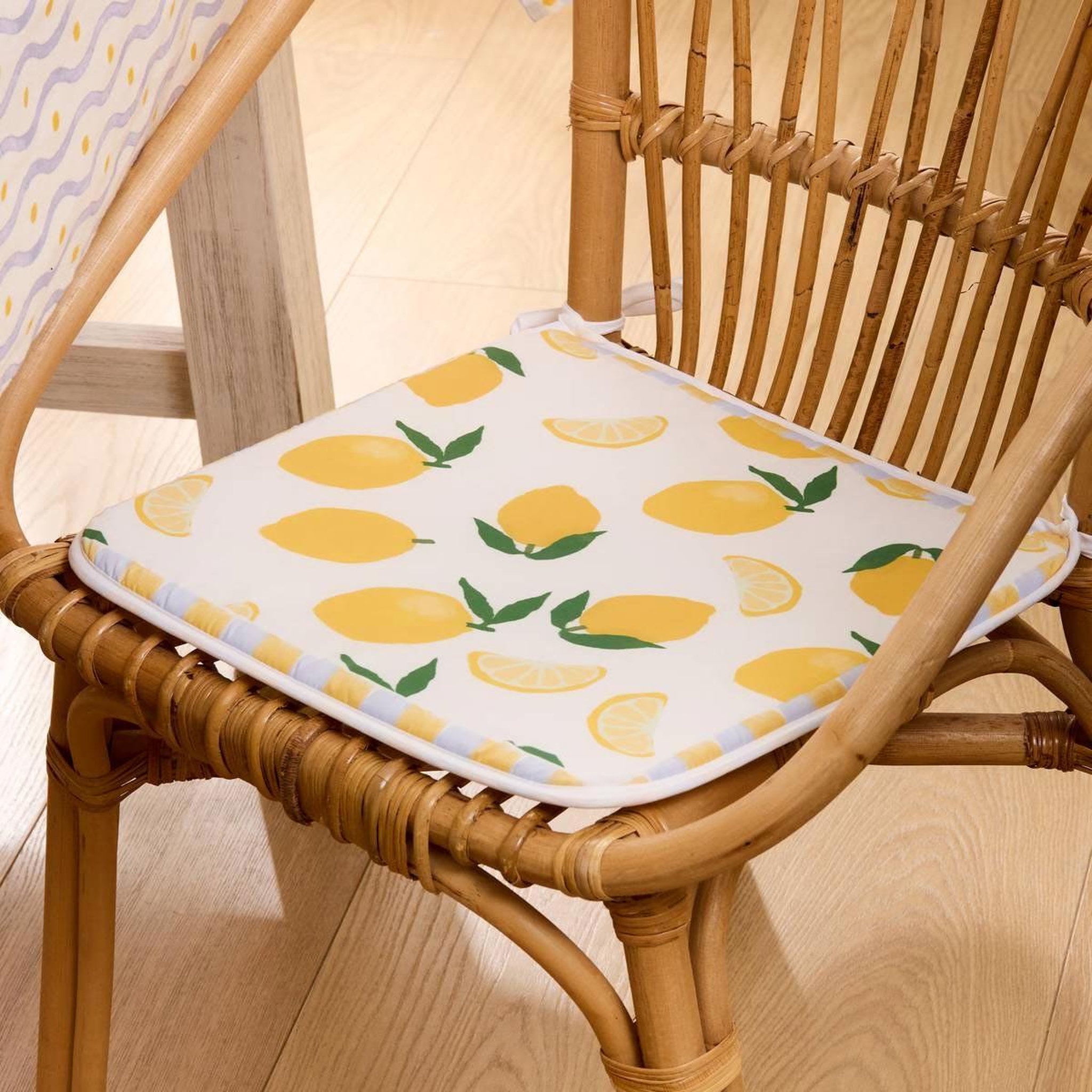 Voir la diapositive 3 : ATMOSPHERA Galette de chaise citrons  fruity  39x39cm jaune