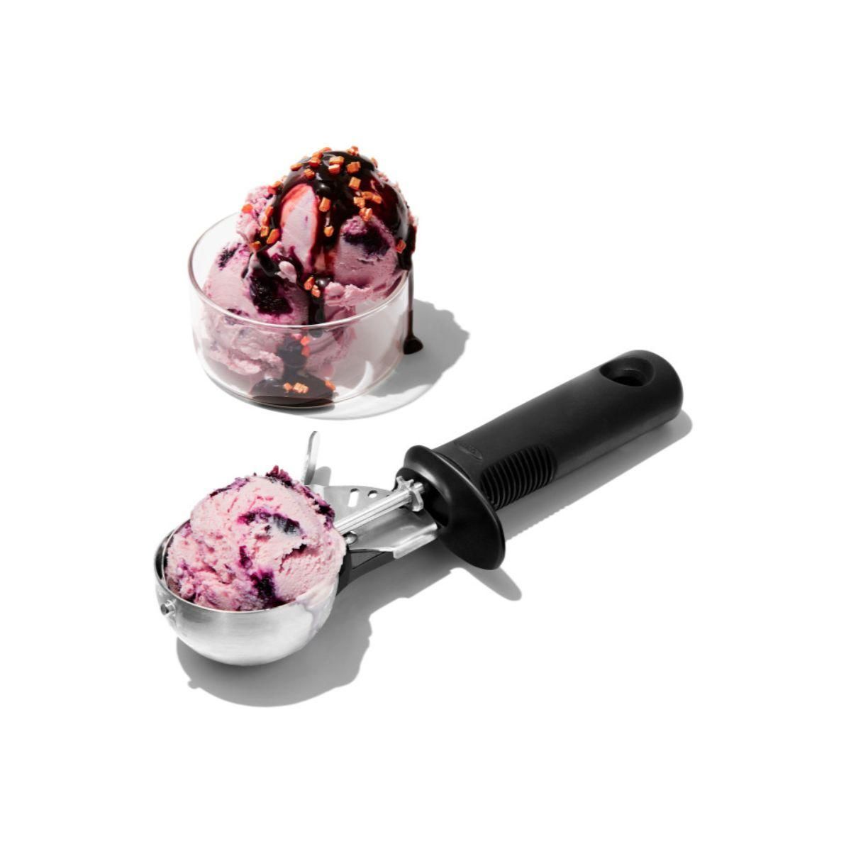 OXO Cuillère à glace à gachette