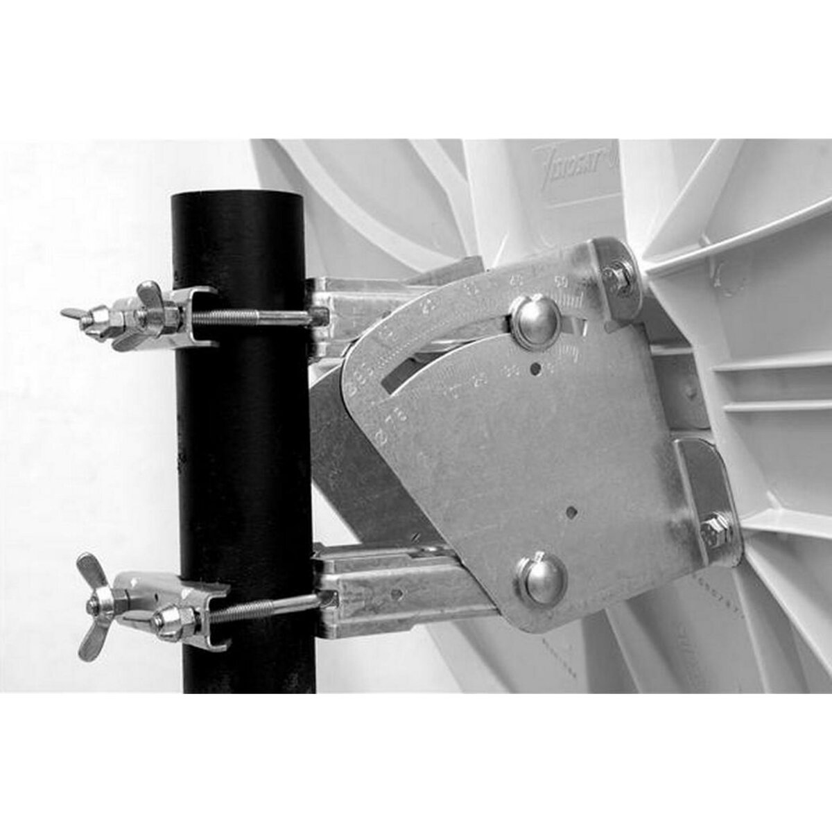 CAHORS Antenne parabolique fibre 80cm + lnb - 140797