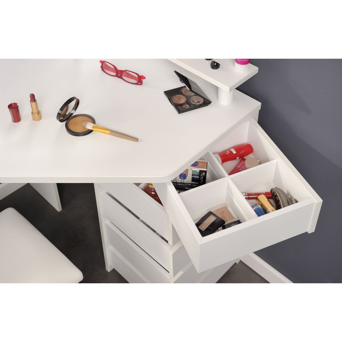 Coiffeuse d'angle avec LED 3 miroirs 5 tiroirs pivotants GIRLY