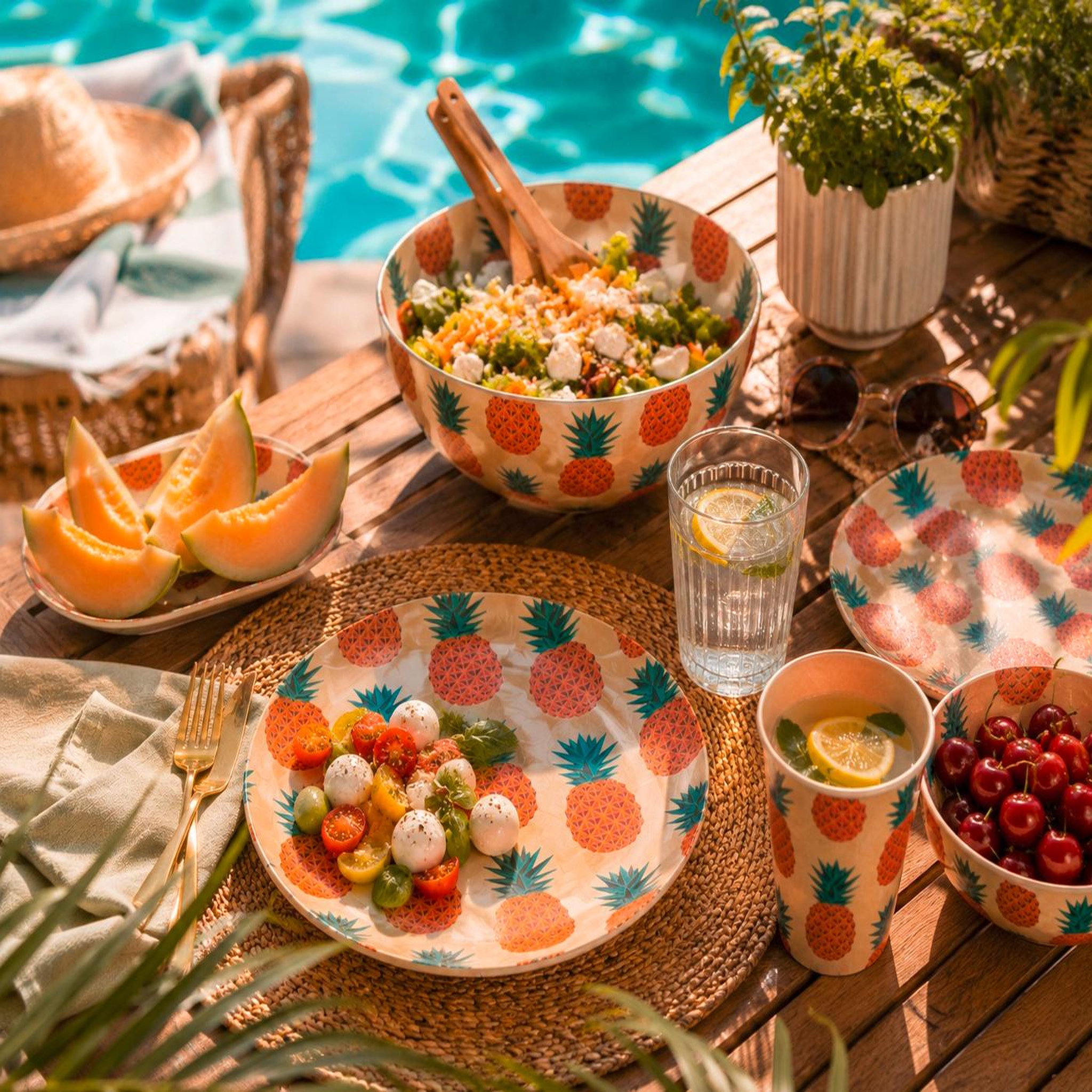 Voir la diapositive 6 : Eden Assiette décorée motif ananas – 20 cm