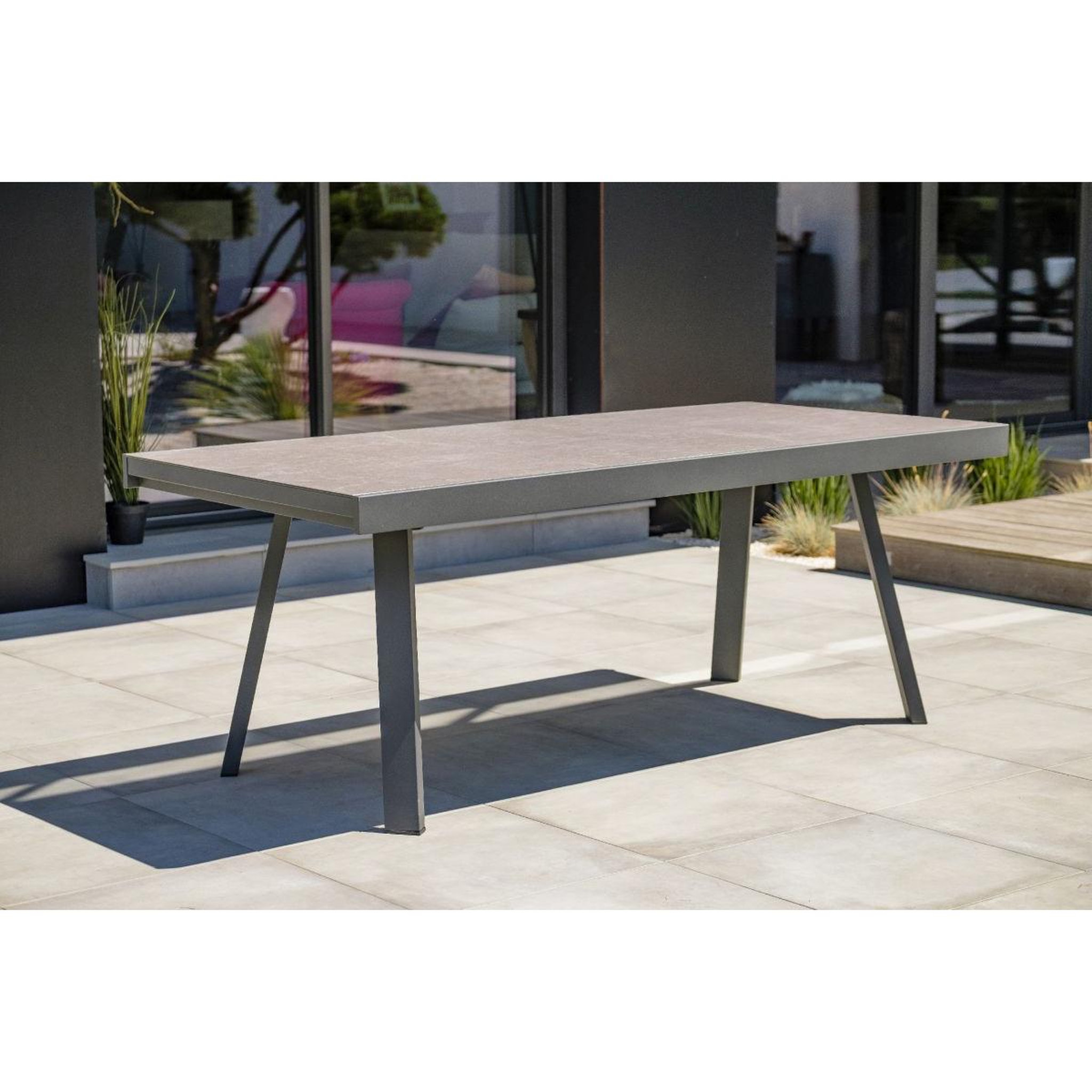 Voir la diapositive 2 : DCB GARDEN Ensemble Table de Jardin en Céramique 8 Chaises & 2 Fauteuils  Stockholm  200-300cm Gris Anthracite