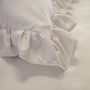 Voir la diapositive 3 : COTE DECO Housse de couette 260x240 FALBALA beige + 2 taies à volants