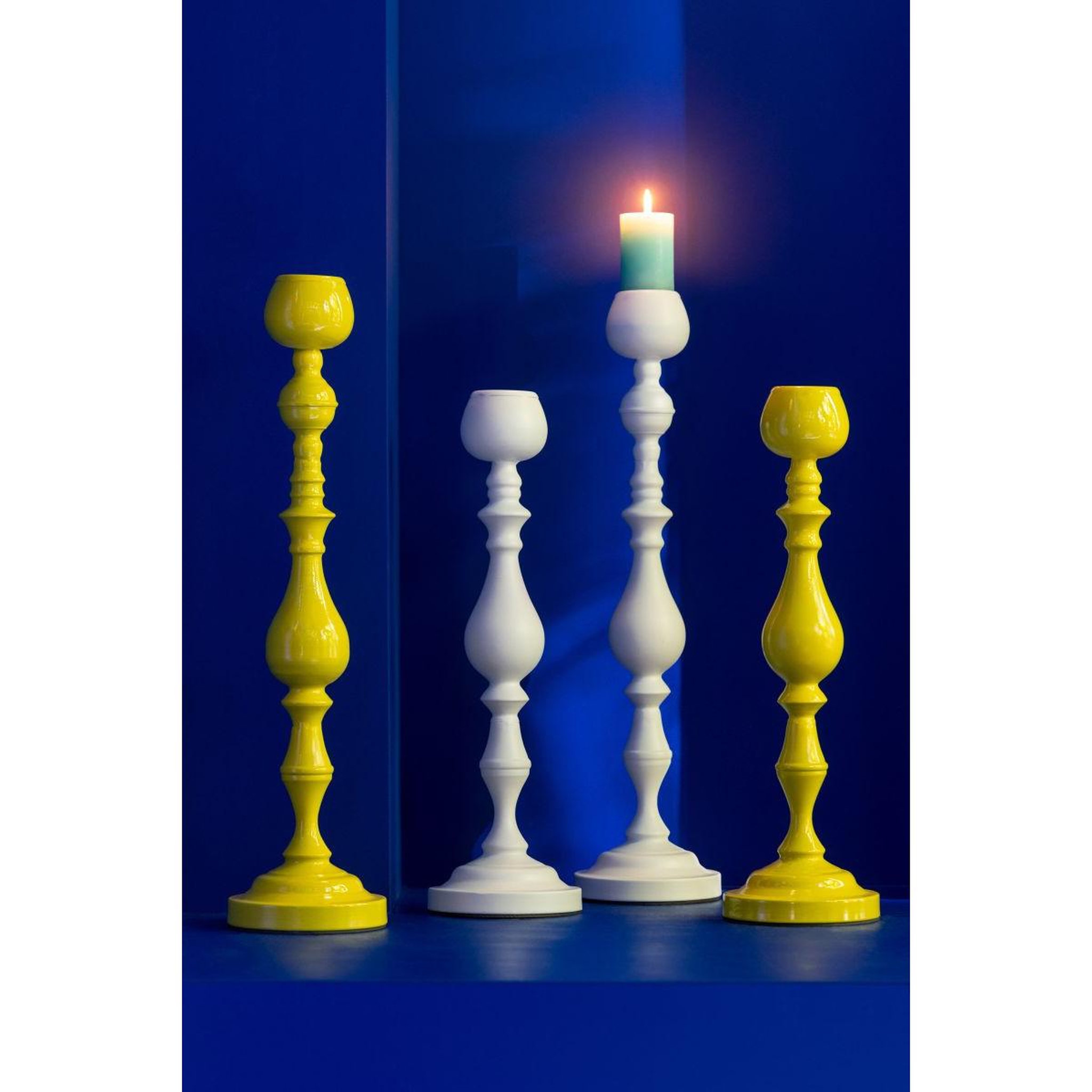 Voir la diapositive 6 : J-LINE Bougeoir en métal  monarchy  47cm blanc