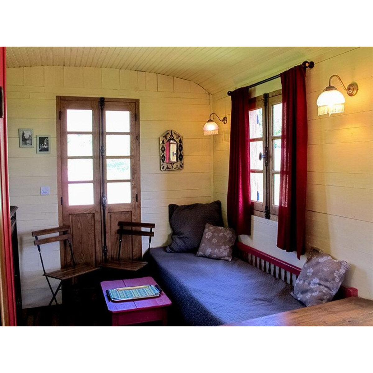 Smartbox 4 jours en roulotte en famille près de Valence - Coffret Cadeau Séjour