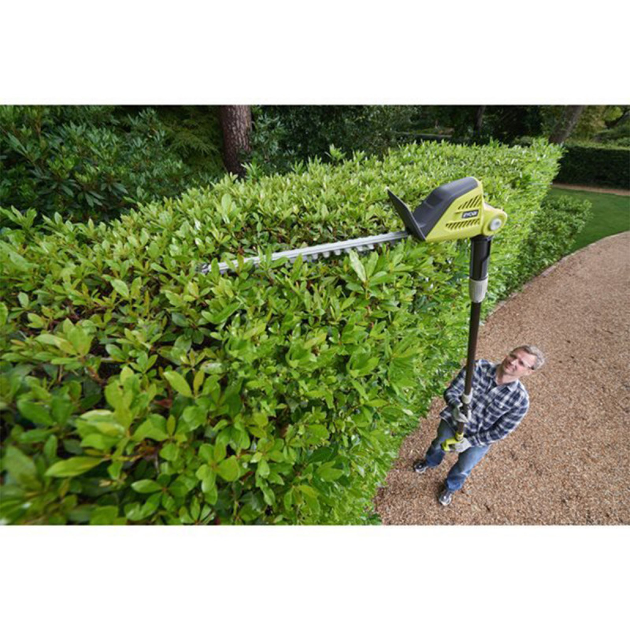 Voir la diapositive 2 : Ryobi Pack RYOBI taille-haies 18V One+ OPT1845 - 1 batterie 5.0Ah - 1 chargeur rapide 2.0Ah RC18120-150