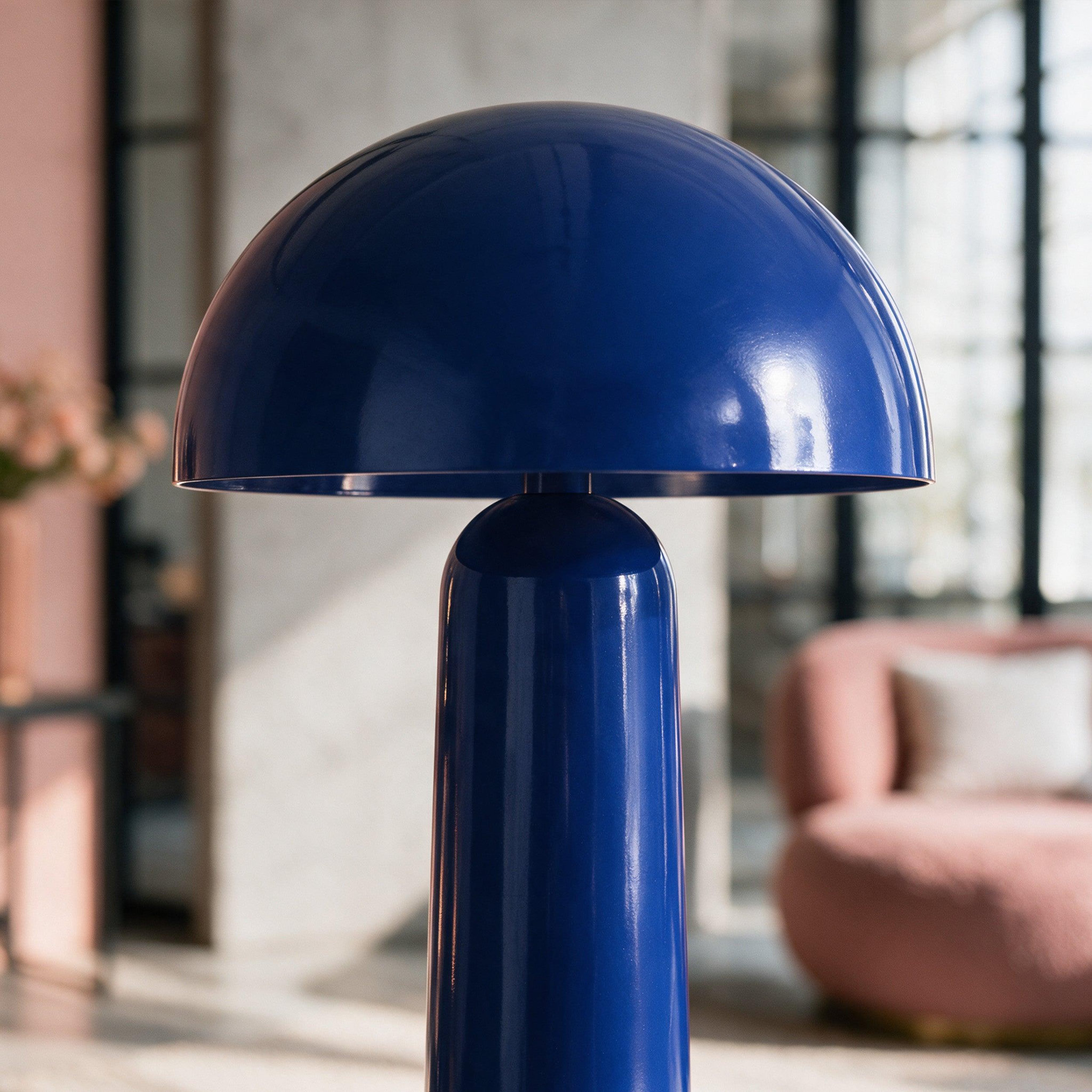 Voir la diapositive 6 : MAISON PAVANE Lampadaire en métal bleu foncé-clara