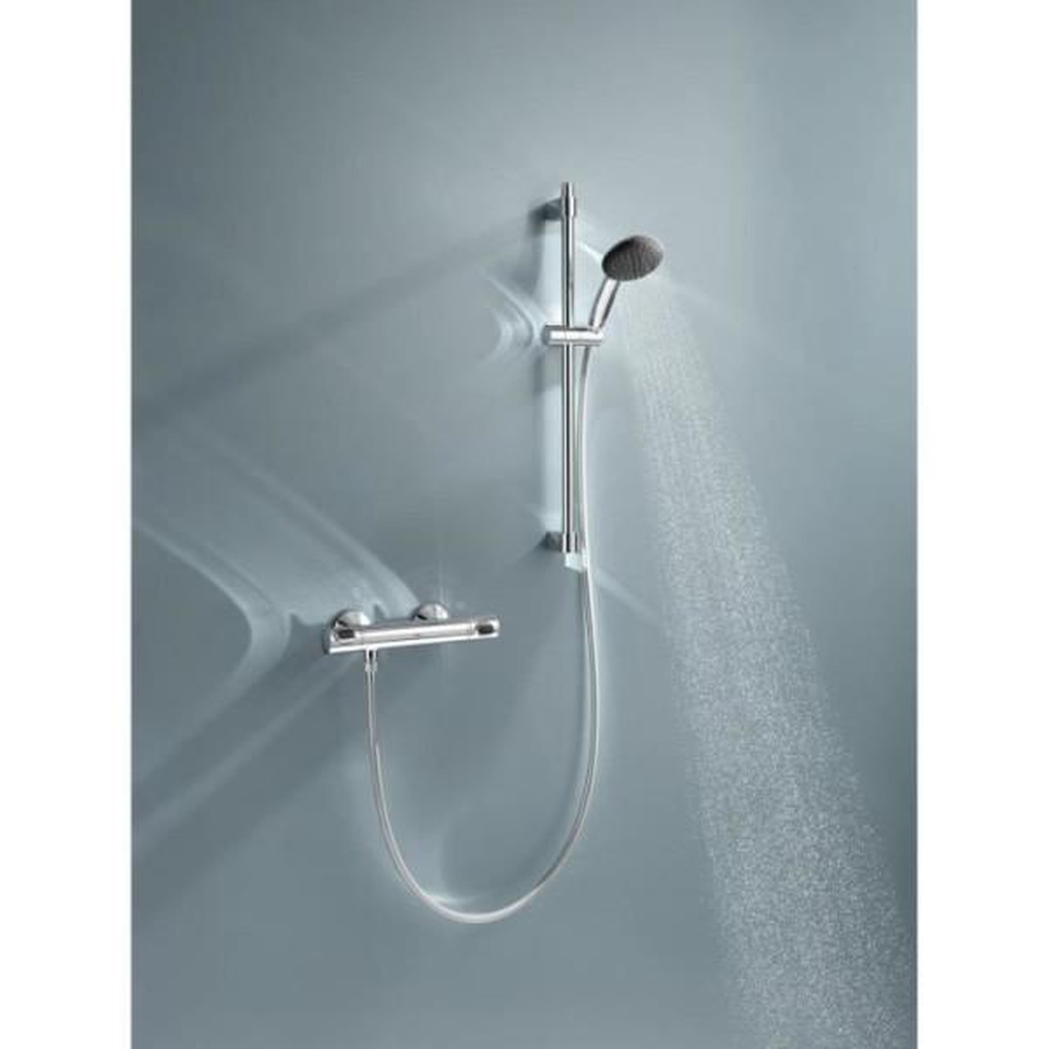 Voir la diapositive 5 : Grohe Ensemble de douche avec mitigeur thermostatique, pommeau 1 jet, barre 60cm et flexible - GROHE 34800001 - Economie d'eau - Chrom