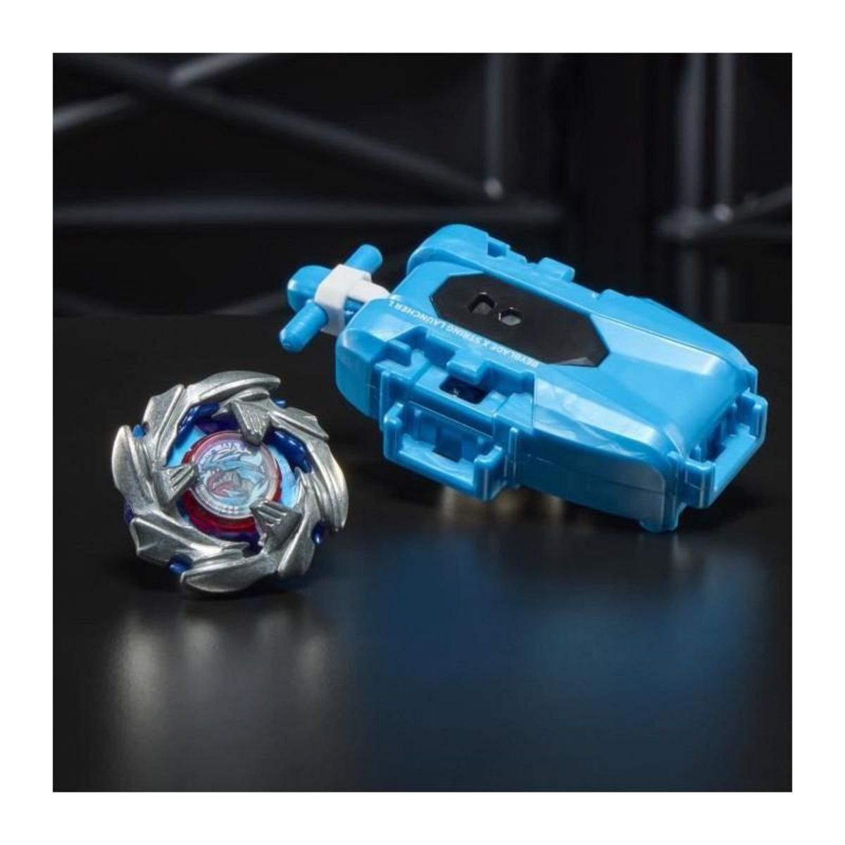 HASBRO Beyblade X pack Cobalt Dragoon 2-60C avec lanceur a corde deluxe, toupie a rotation gauche, des 8 ans