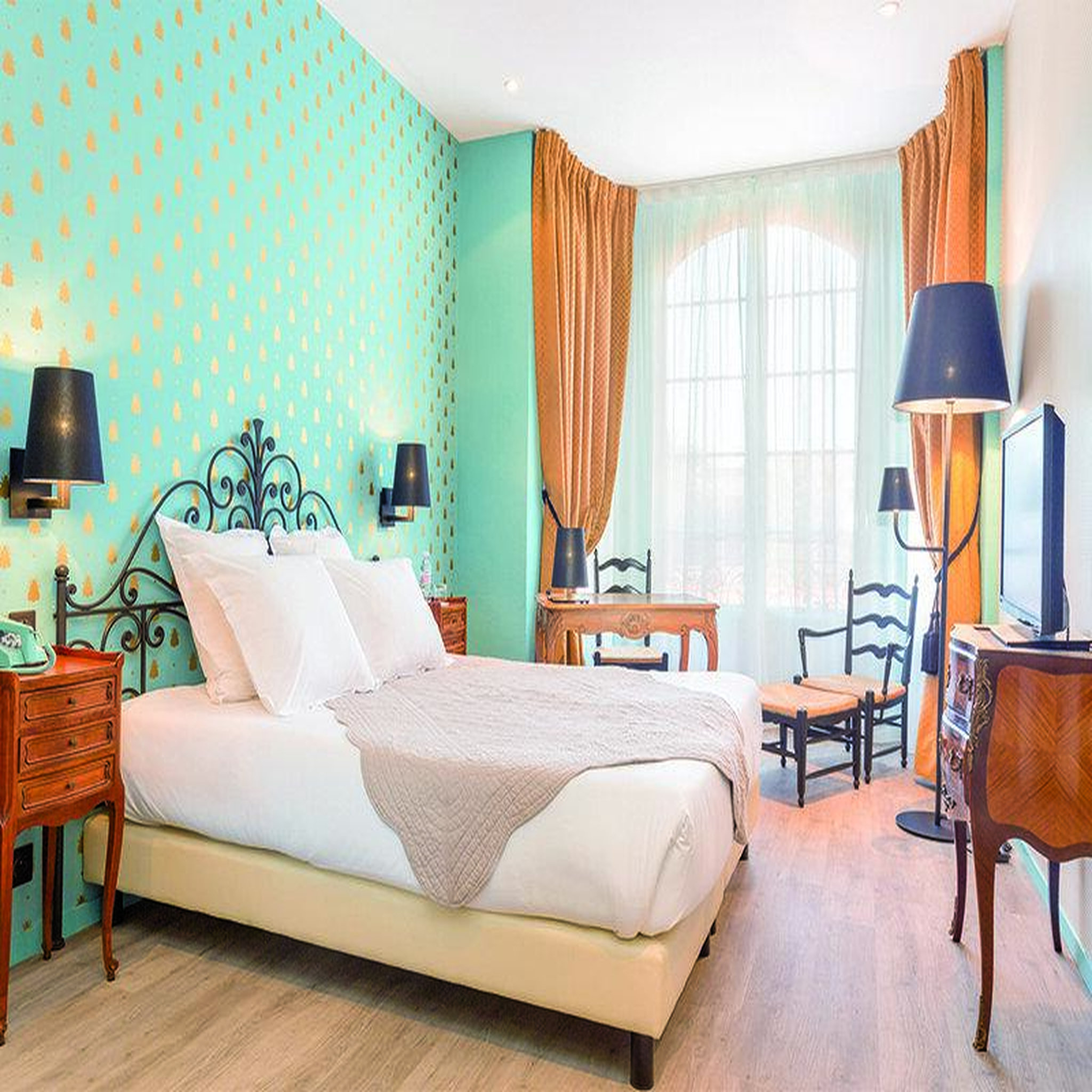 Voir la diapositive 3 : Smartbox Escapade élégante en hôtel 4* à Nice - Coffret Cadeau Séjour