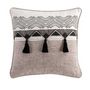 Voir la diapositive 1 : Paris Prix Coussin Déco à Pompons  Kenya  45x45cm Naturel