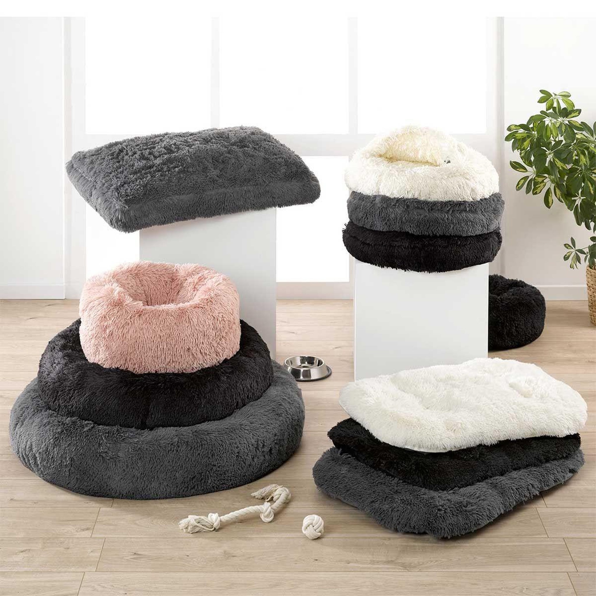 Voir la diapositive 3 : LOVE STORY Panier Rond Chien & Chat  Fluffy  95cm Noir