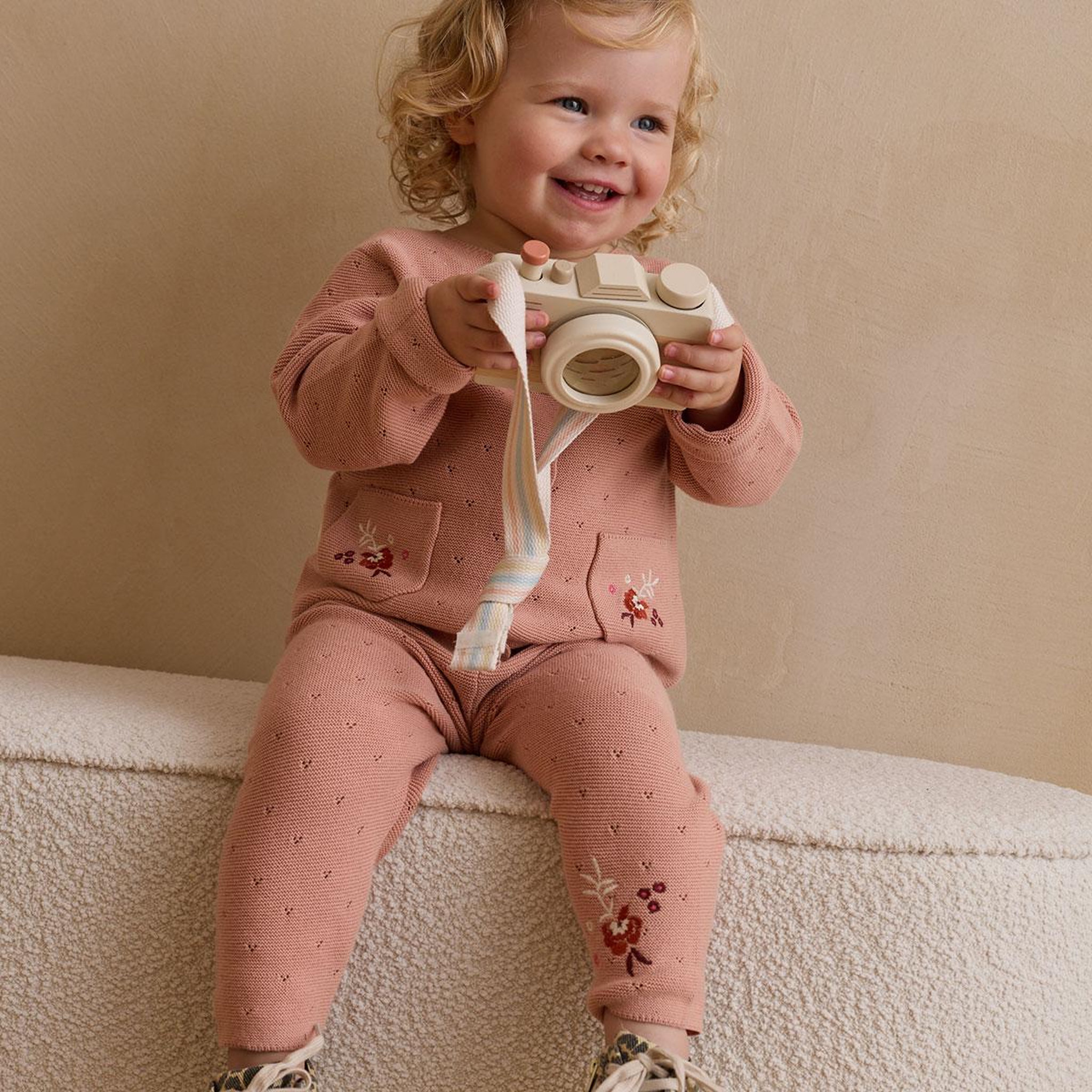 Voir la diapositive 5 : Petit Béguin Pantalon bébé en tricot Manouk
