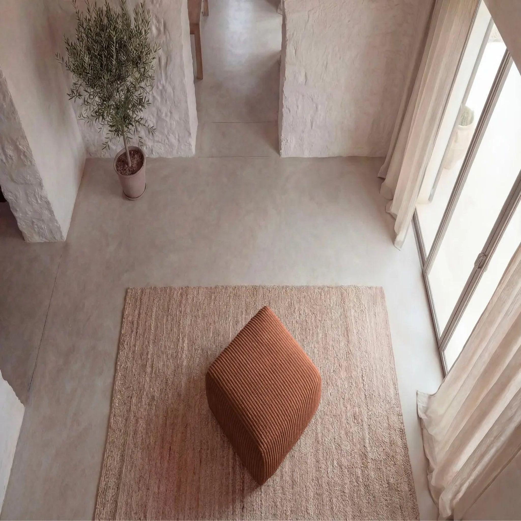 Voir la diapositive 5 : CASANOVA PARIS Elio - pouf velours côtelé