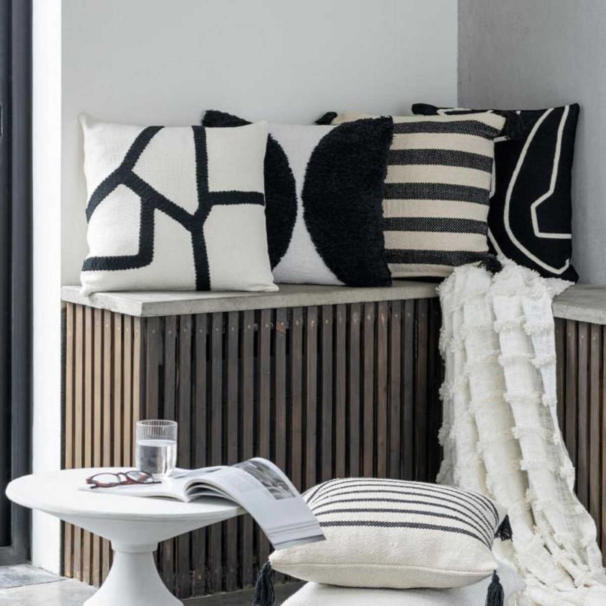 Paris Prix Coussin Déco  Demi-Cercle  45x45cm Noir