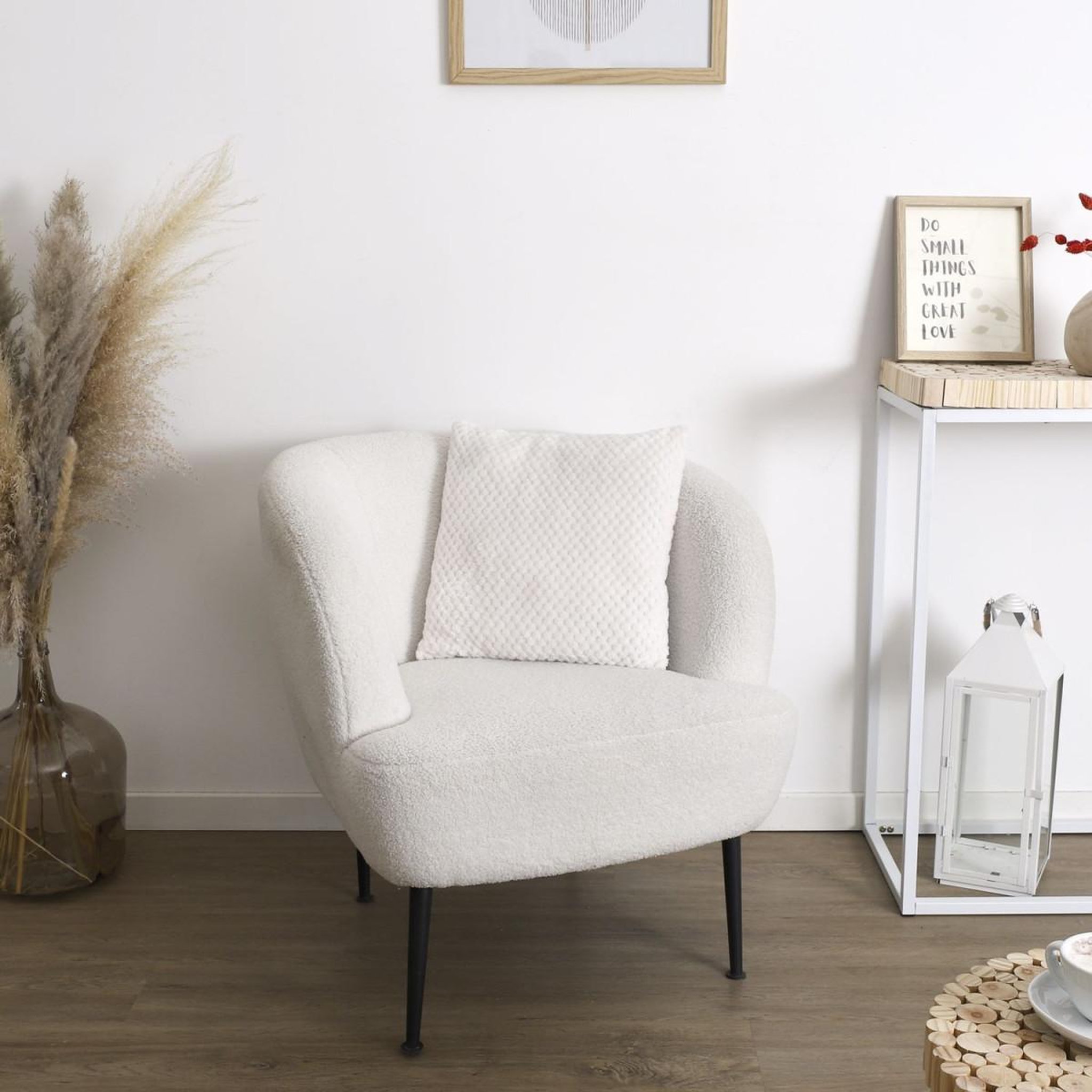 Voir la diapositive 4 : The Home Deco Factory Coussin déco nid d'abeille  crush  40x40cm blanc
