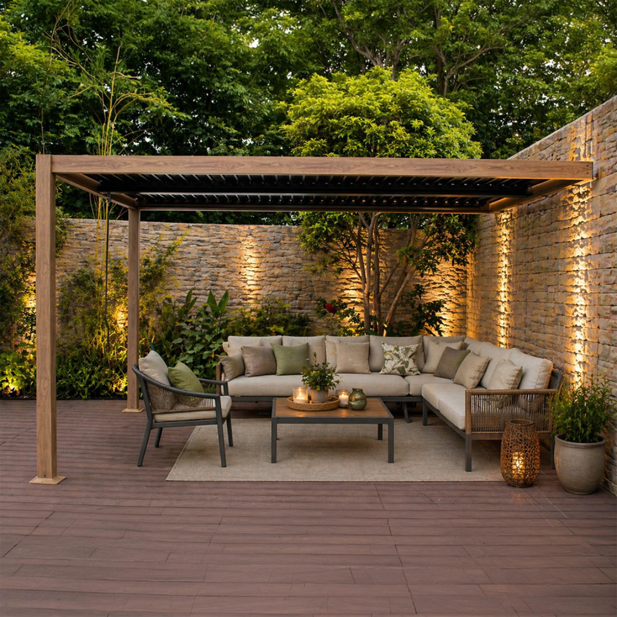 Voir la diapositive 4 : CONCEPT USINE Pergola bioclimatique 4x3m adossée effet bois sifnos