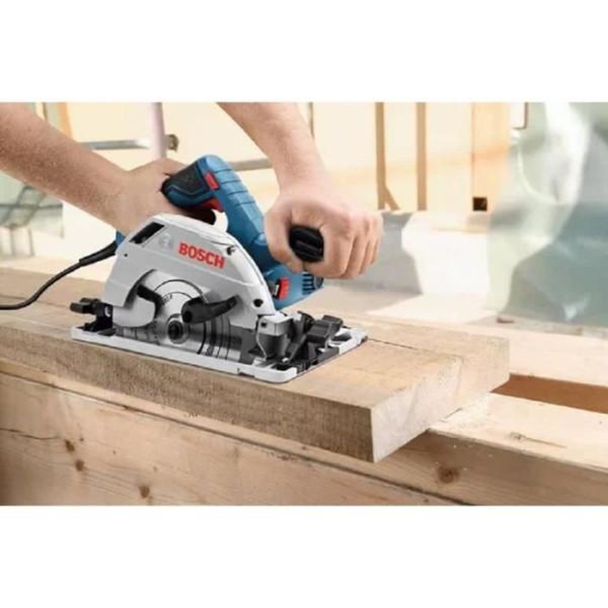 Voir la diapositive 3 : Bosch Professional Scie circulaire Bosch Professional GKS 55+ GCE - 1350 W - Capacité de coupe de 63 mm - 0601682100