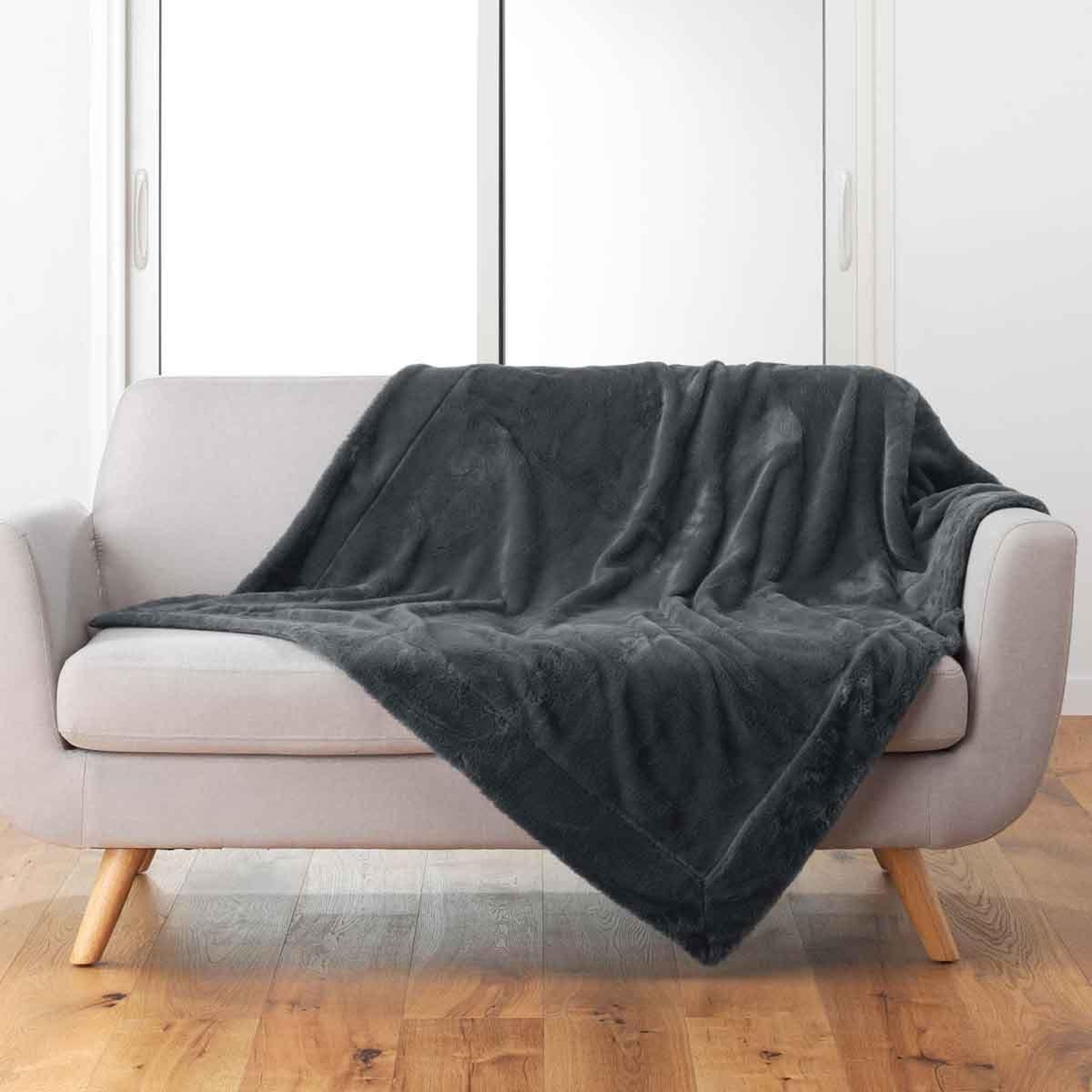 Voir la diapositive 1 : Douceur d'Intérieur Plaid imitation fourrure  caresse  180x220cm anthracite