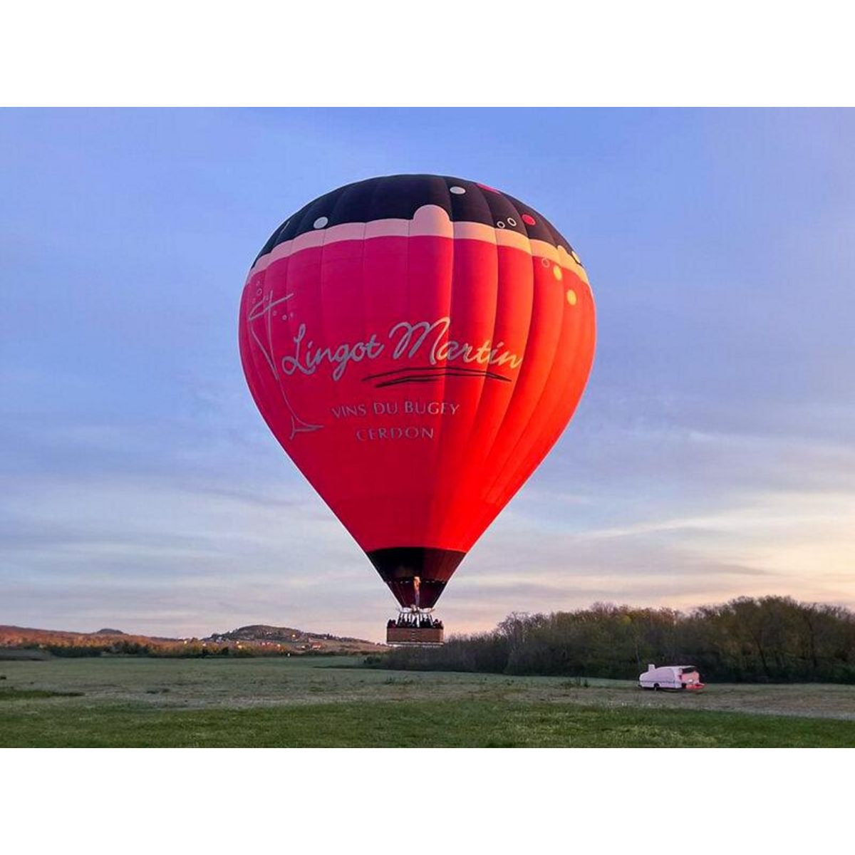 Smartbox Vol en montgolfière au-dessus du Beaujolais en week-end - Coffret Cadeau Sport & Aventure