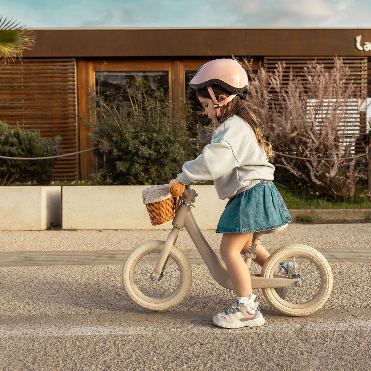 KINDERKRAFT Draisienne rétro - vélo d'équilibre avec panier et clochette