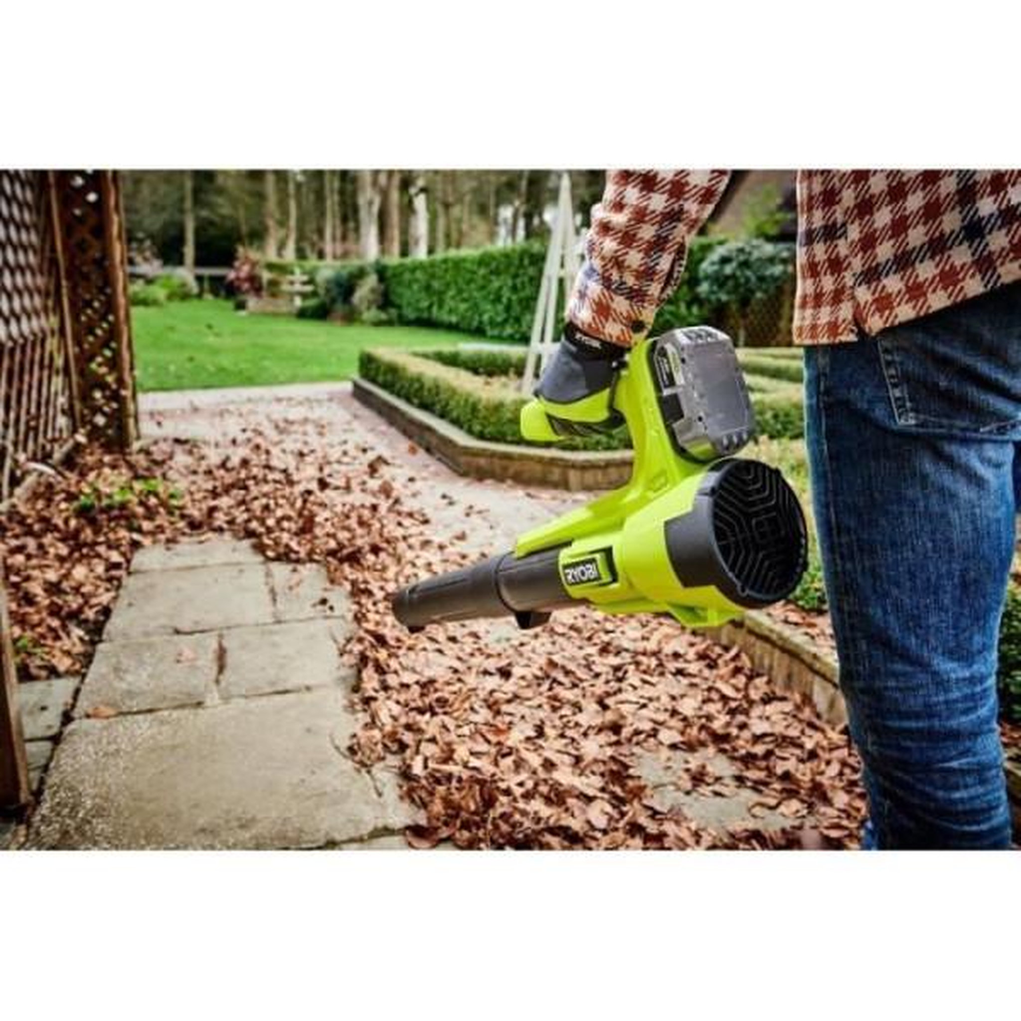 Voir la diapositive 6 : Ryobi RYOBI - Souffleur 18V ONE+ Turbo Jet - soufflerie 145 km/h - débit air max. : 7,1 m³/min + batterie 4,0 Ah & chargeur - RY18BL