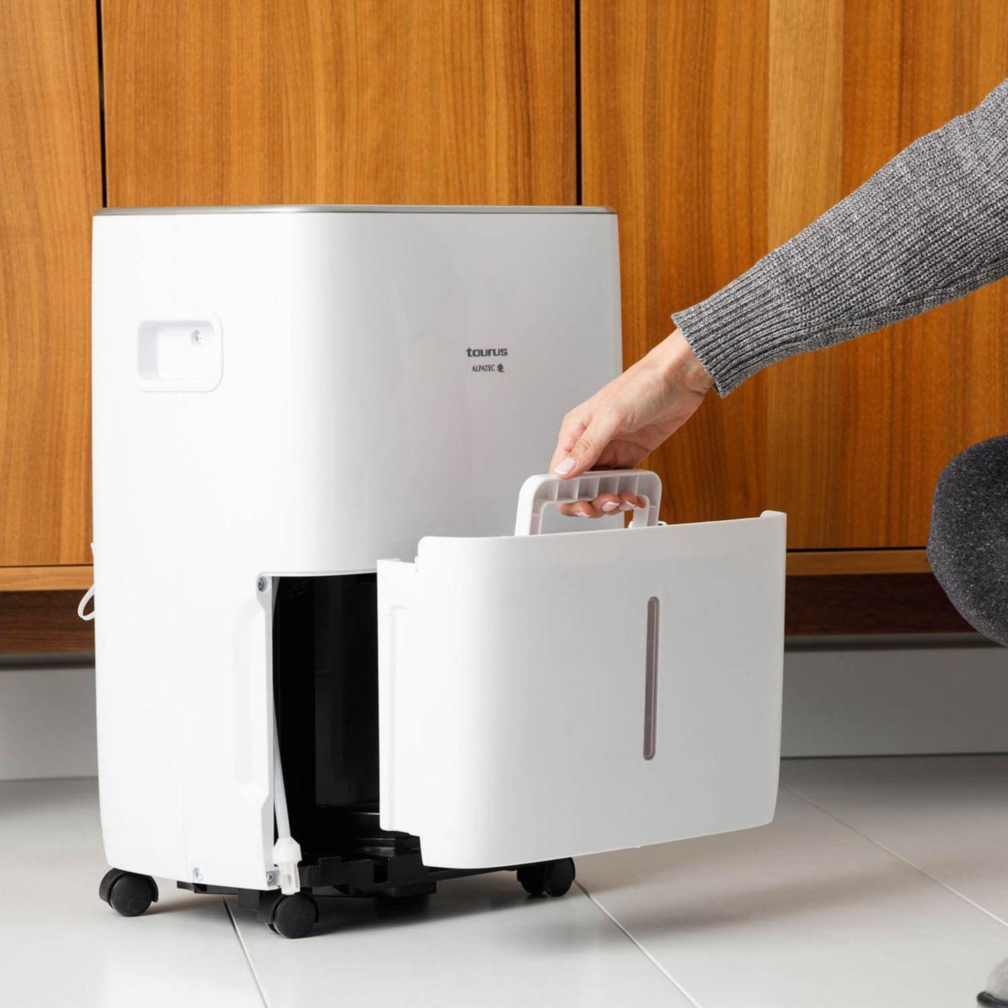 Voir la diapositive 5 : Taurus Deshumidificateur DH30D