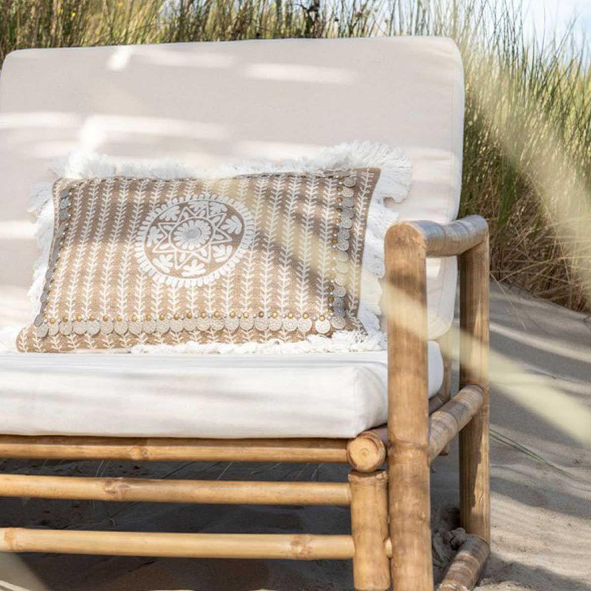 Voir la diapositive 3 : J-LINE Coussin à franges  patron pièces  33x55cm naturel
