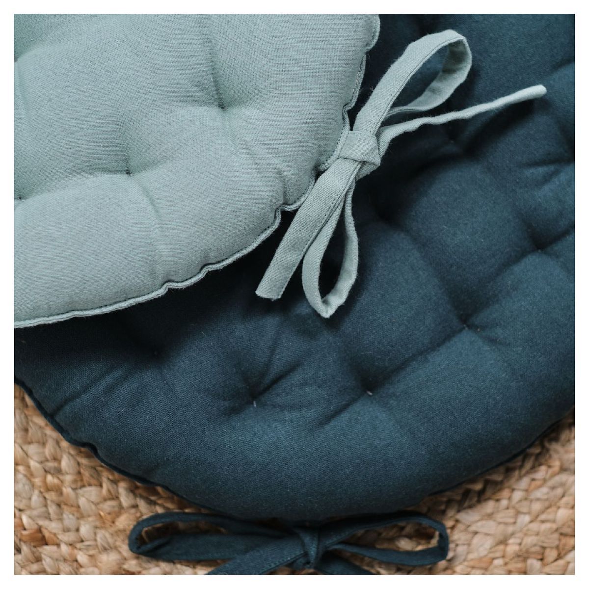 TODAY Galette de chaise matelassée en coton unie avec nouettes KALI