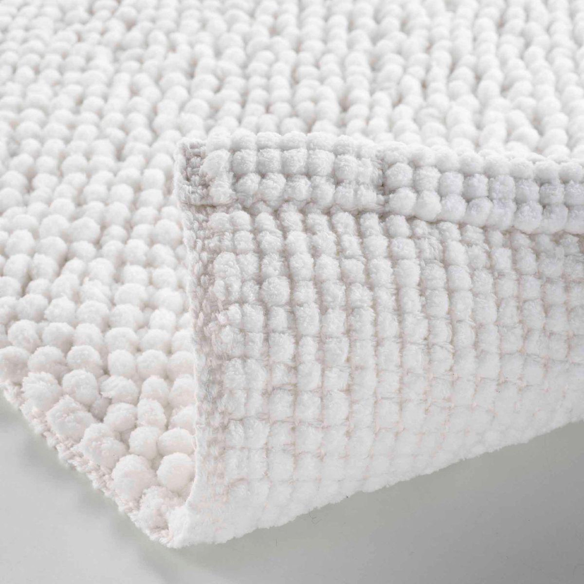 Voir la diapositive 4 : Douceur d'Intérieur Tapis de bain en chenille  yanis  50x80cm blanc