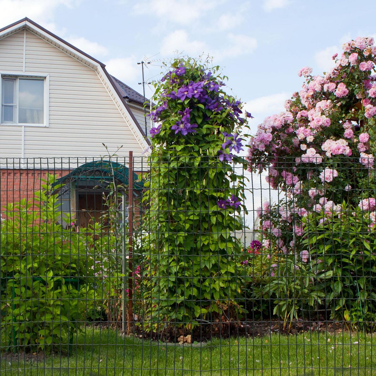 PAWHUT Grillage rouleau soudé - grillage à poule - maille 5L x 10H cm - hauteur 1,22 m - longueur 10 m - acier revêtement PVC vert