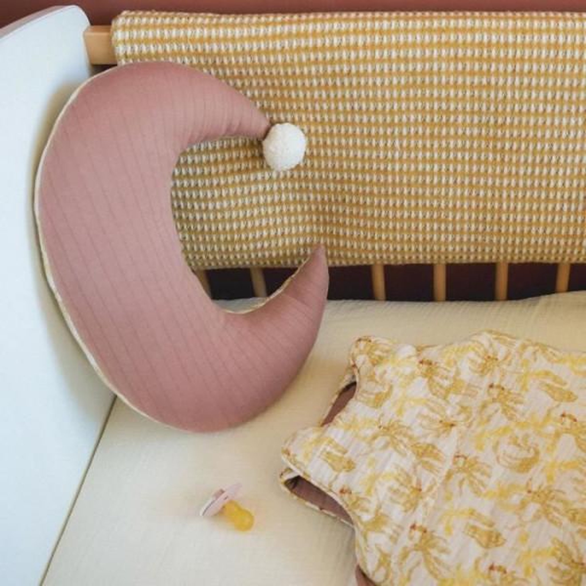 Voir la diapositive 3 : DOMIVA Coussin lune - DOMIVA - Honey Moon - 2 faces différentes