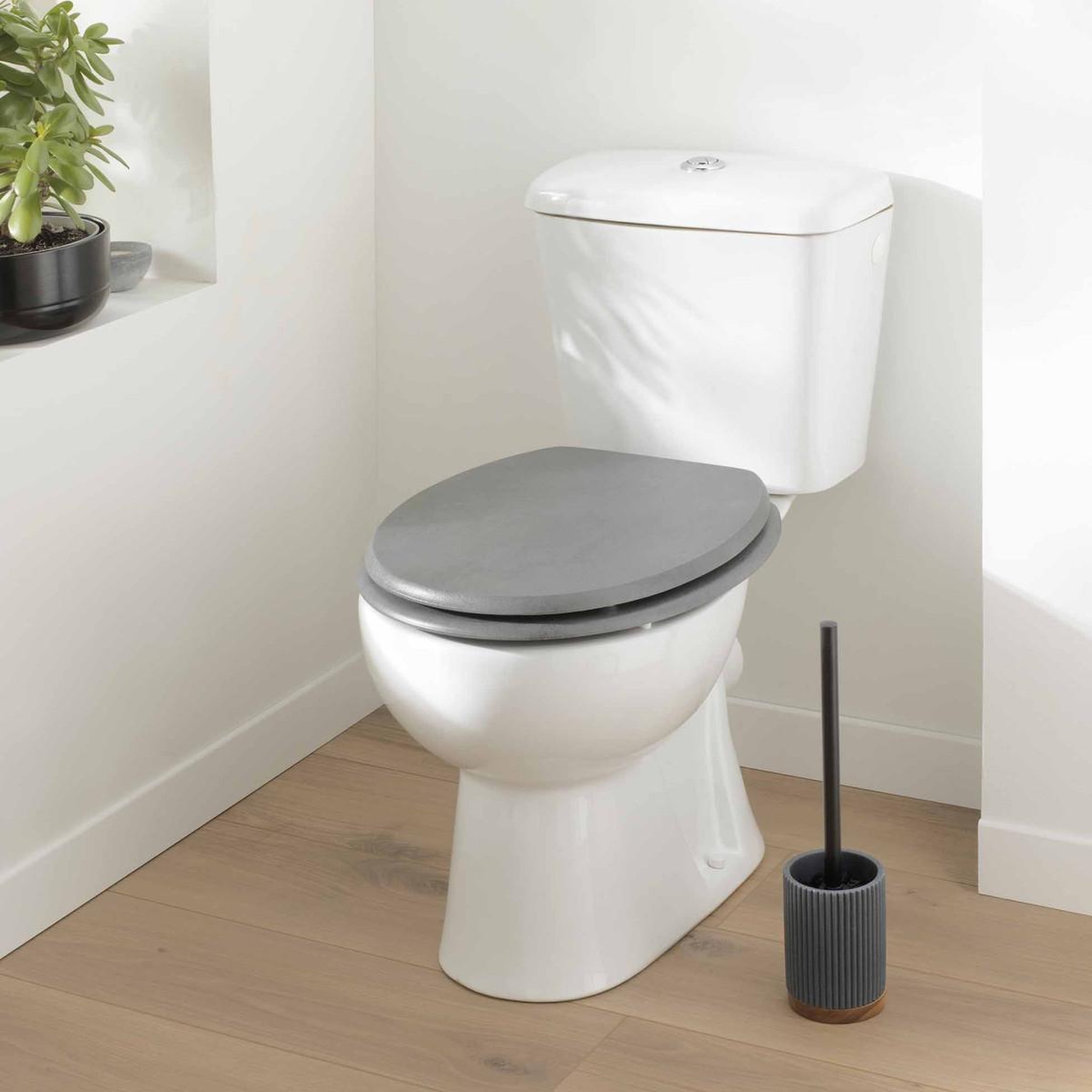 Voir la diapositive 5 : Douceur d'Intérieur Abattant wc effet béton  alium  46cm gris