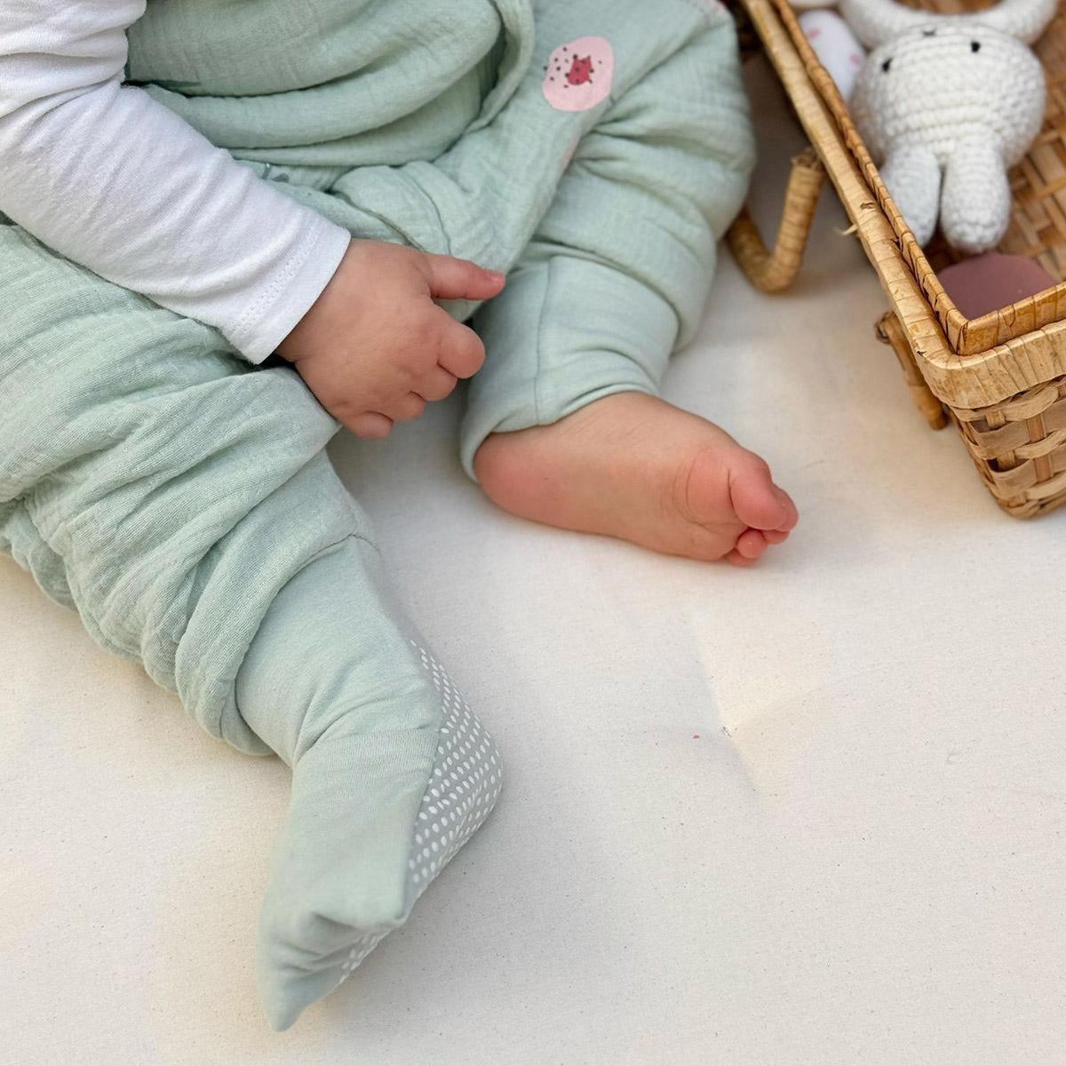 Petit Béguin Turbulette TOG 2 en gaze de coton avec pieds retroussables Arya