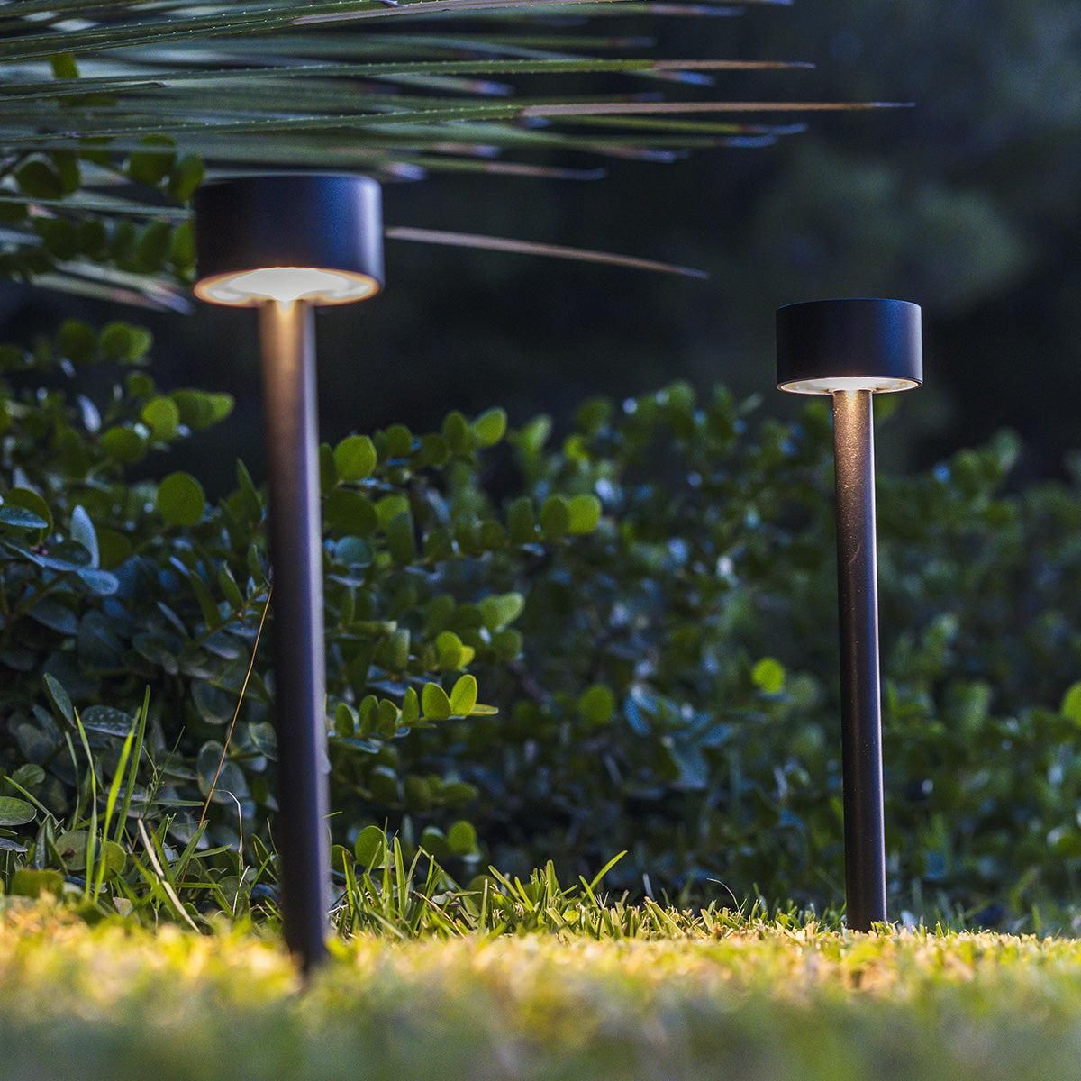 Lumisky 2 balises solaires à piquer FORTY Noir Acier H30cm