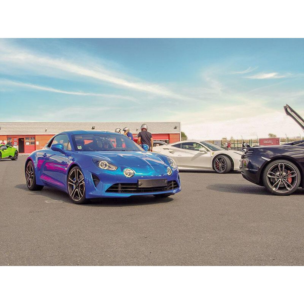 Smartbox Stage de pilotage : 2 tours au volant ou en passager en Alpine A110 R sur circuit - Coffret Cadeau Sport & Aventure