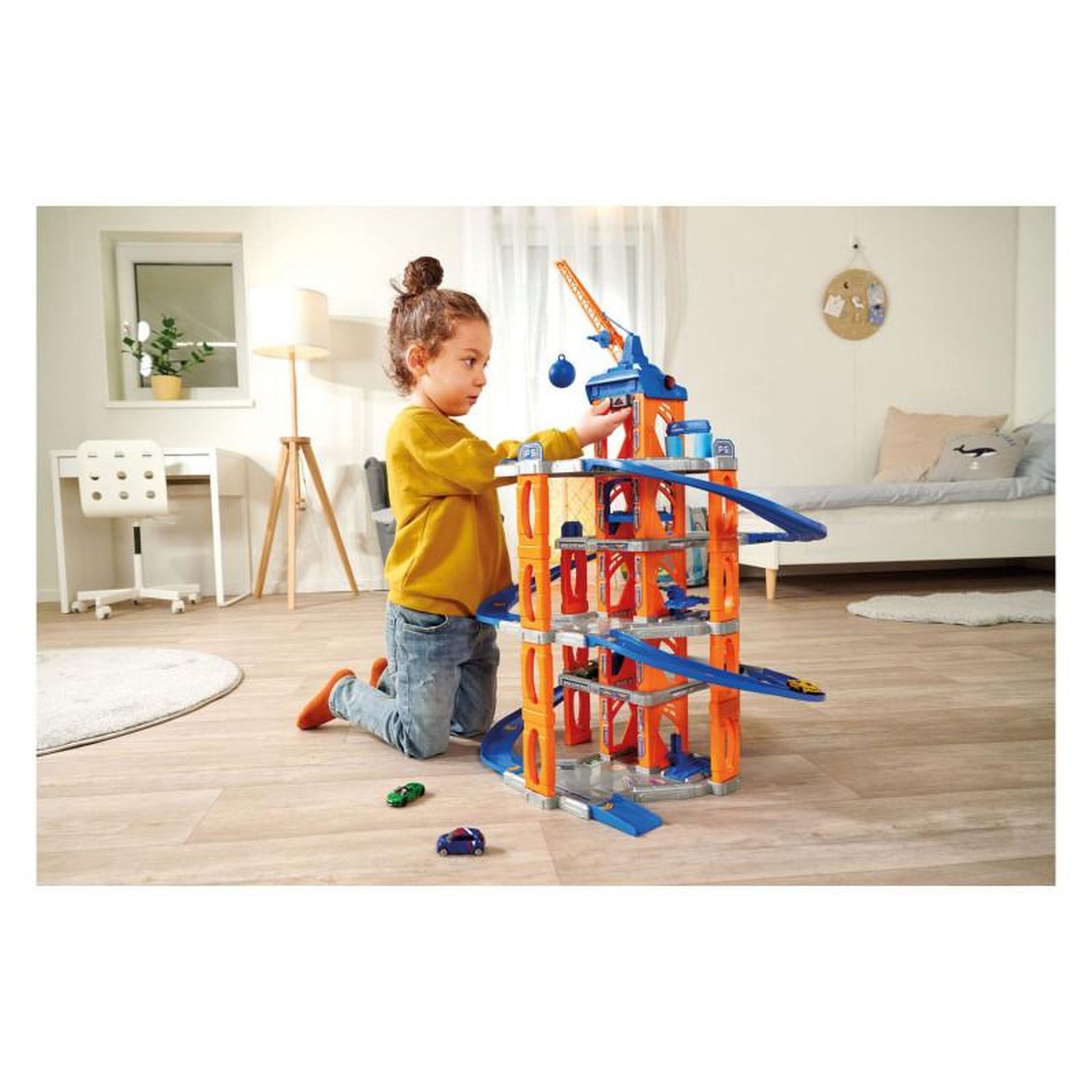 Voir la diapositive 4 : Majorette Majorette Garage with Elevator and 5 Cars 212059987