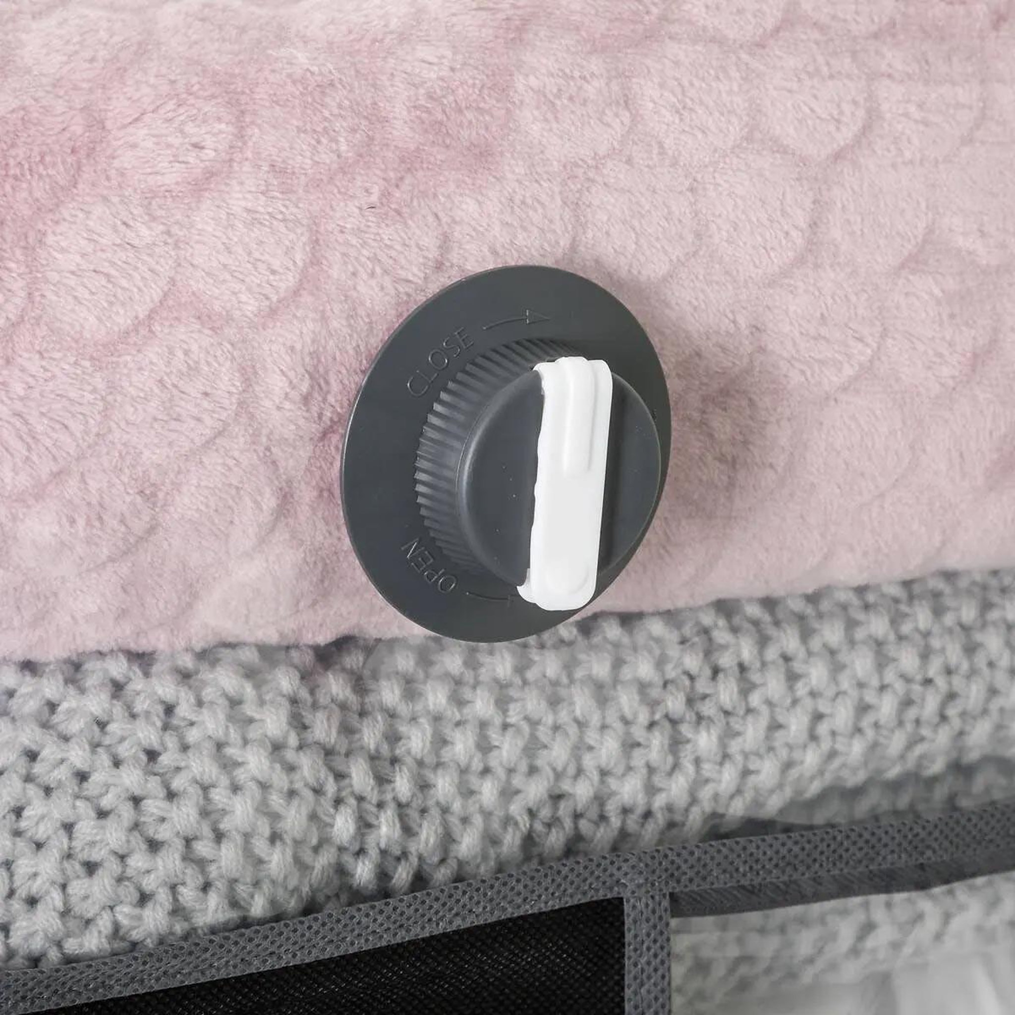 Voir la diapositive 5 : Bag'n Store Boîte de rangement et sac compresseur - taille s