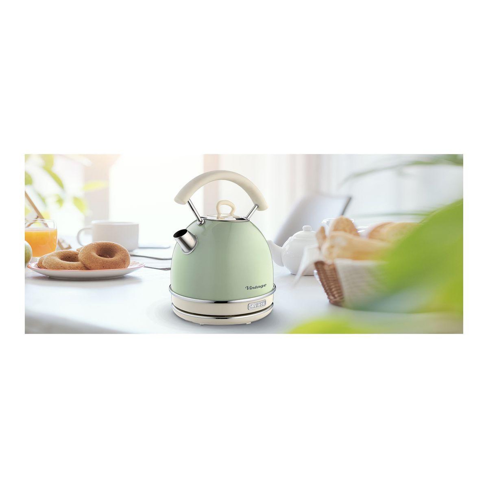 Voir la diapositive 3 : ARIETE Bouilloire vintage vert 1.7l