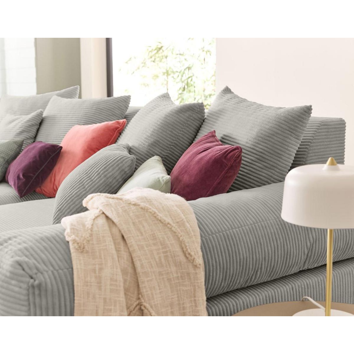 LISA DESIGN Aspen - canapé 4 places - assise profonde - velours côtelé