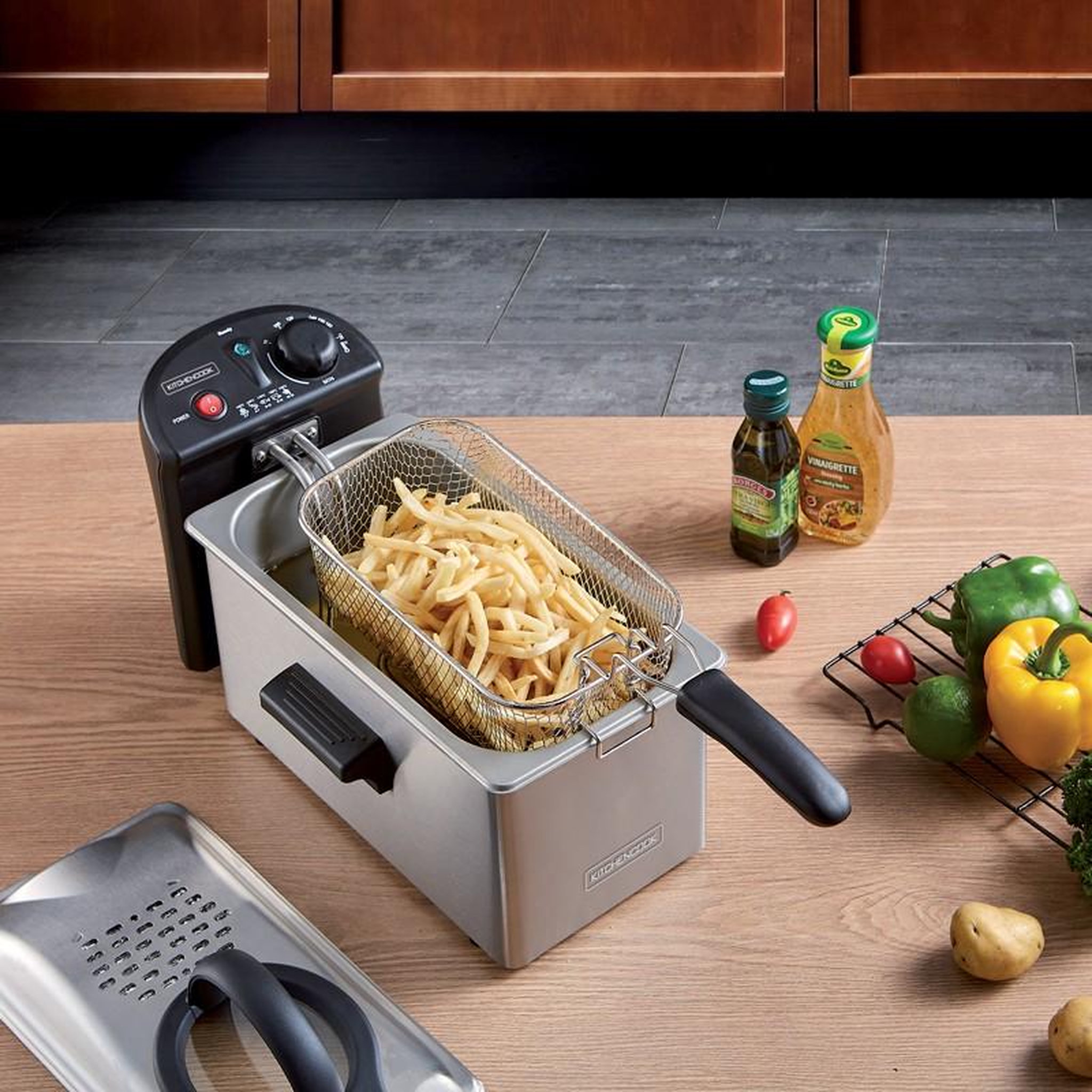 Voir la diapositive 4 : KITCHENCOOK Kitchencook - friteuse 3l inox semi pro - 2100w - couvercle avec fenêtre - rangement compact - pieds antidérapants
