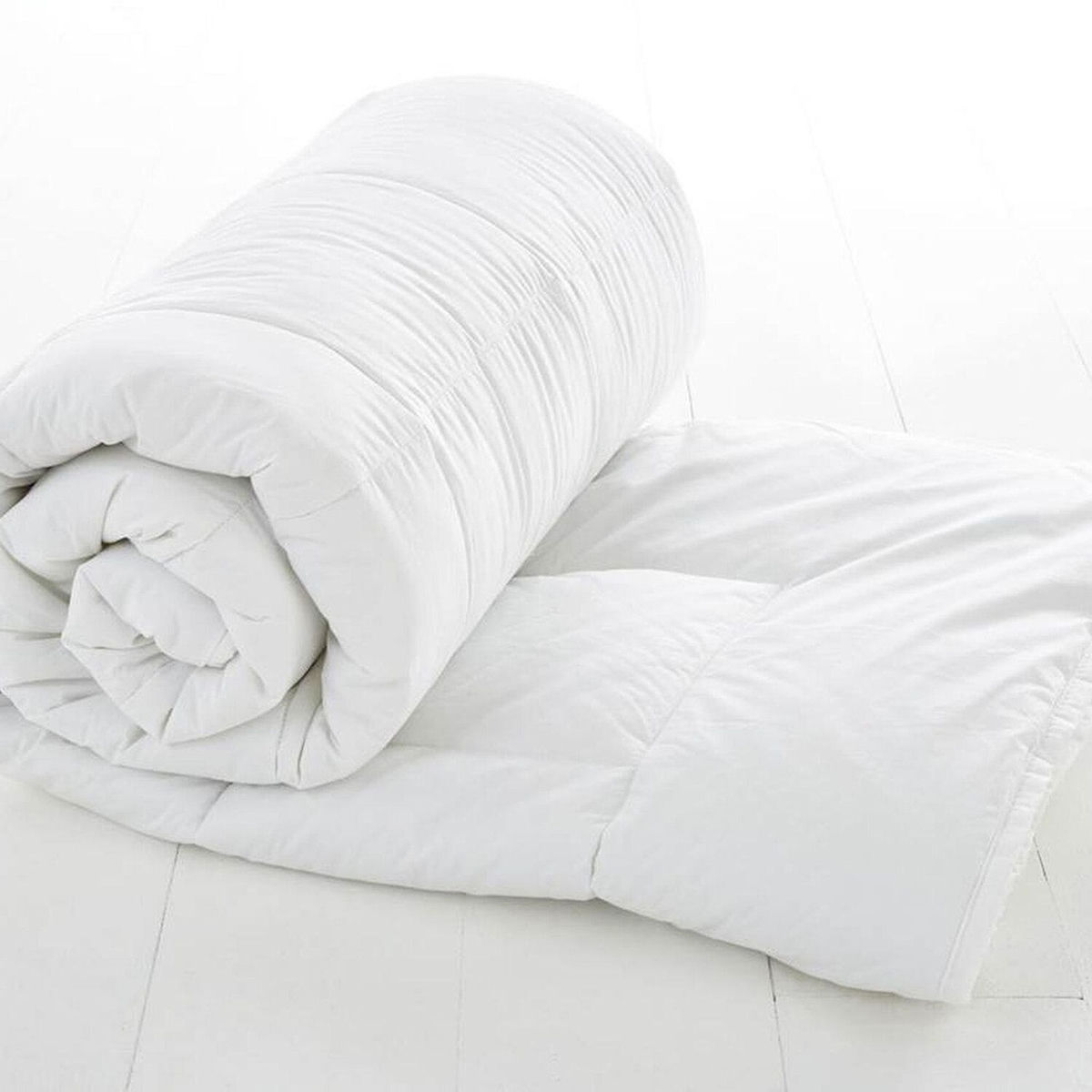 Home collection Couette blanche 240x220cm percale 91fils 500gr fabrication France
