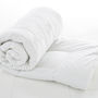 Voir la diapositive 1 : Home collection Couette blanche 240x220cm percale 91fils 500gr fabrication France