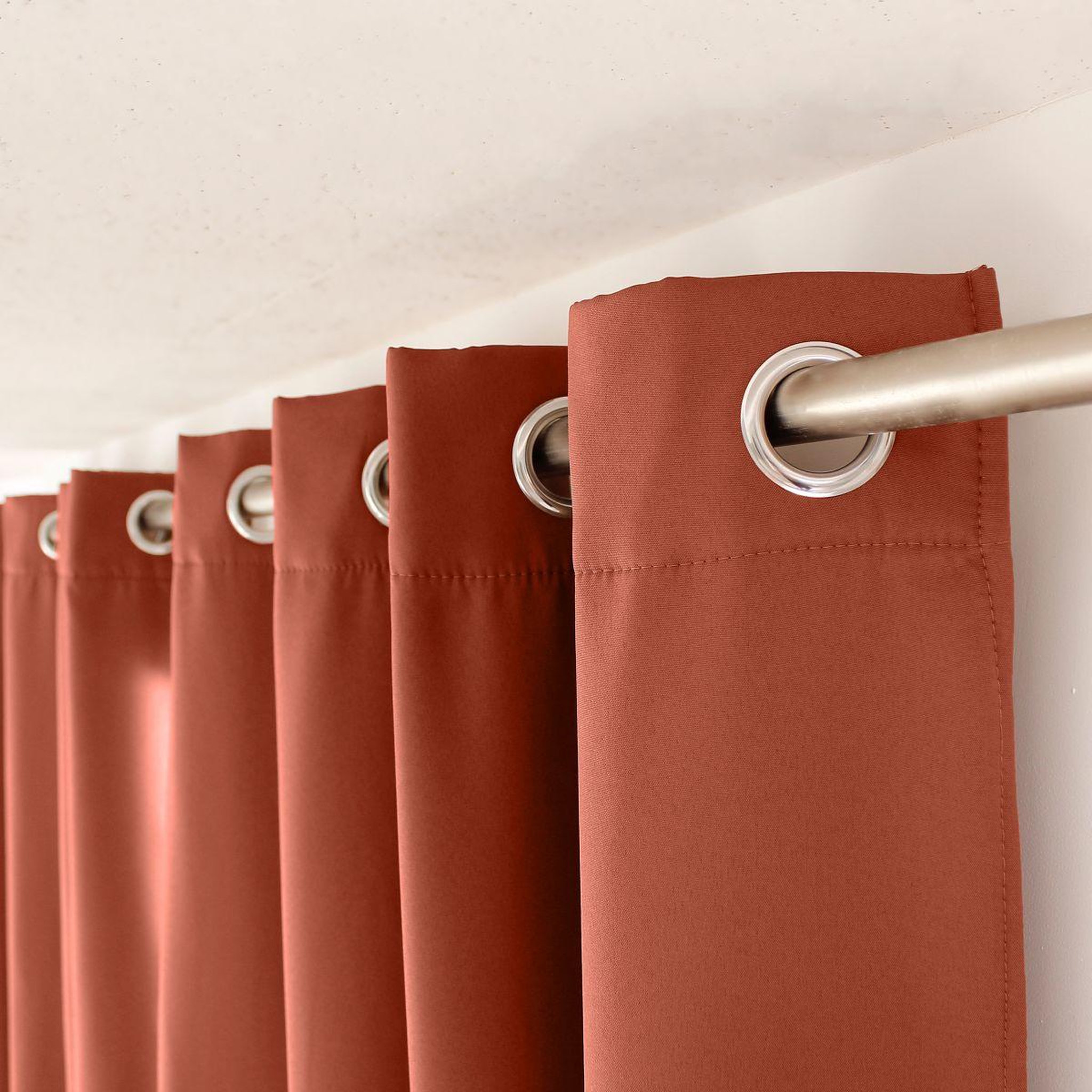 Voir la diapositive 2 : ENJOY HOME Rideau thermique occultant  glacier  135x180cm terracotta