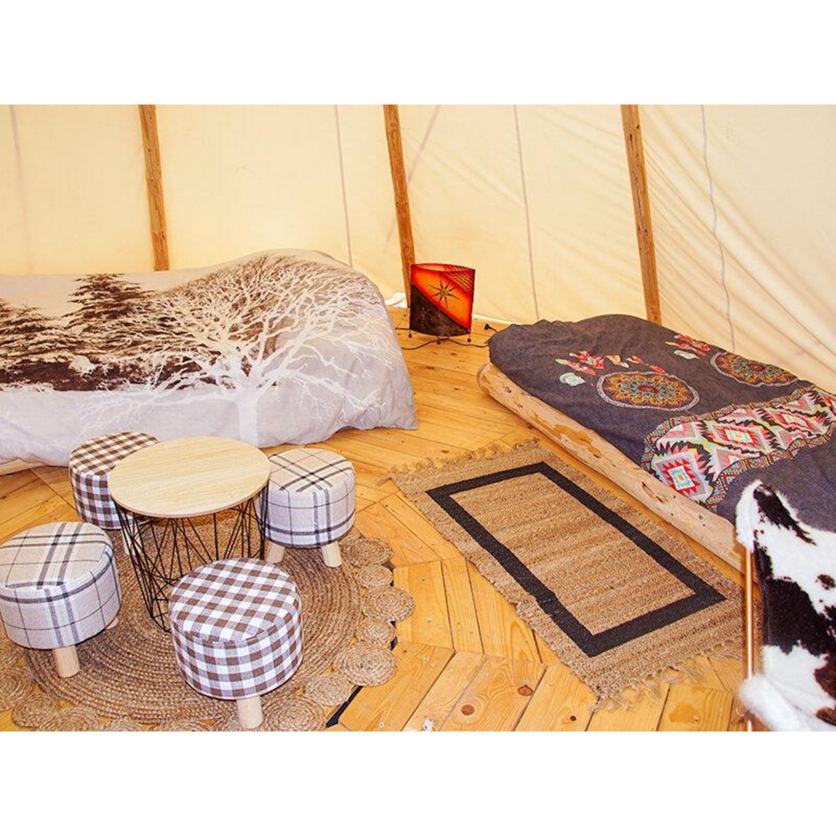 Smartbox 3 jours insolites en tipi indien près de Clermont-Ferrand - Coffret Cadeau Séjour