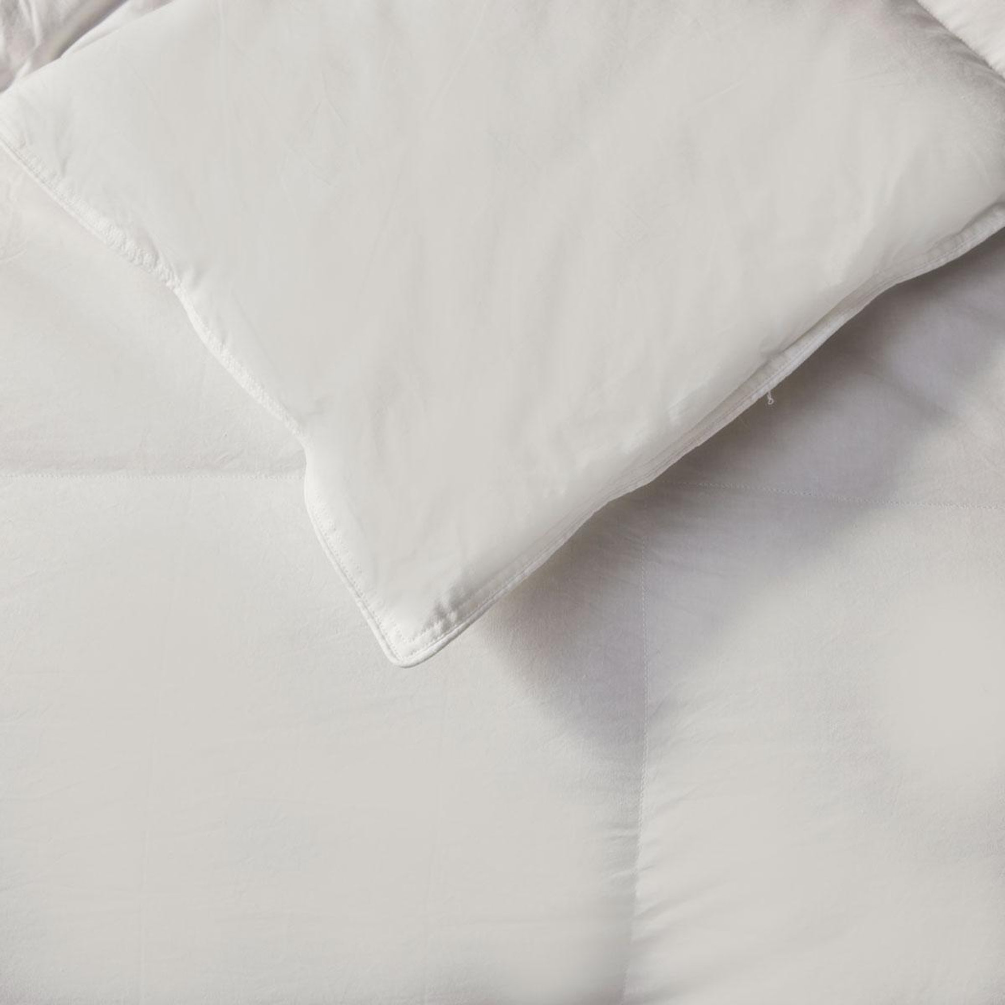 Voir la diapositive 4 : DUNLOPILLO Couette premium - 30% duvet - chaude